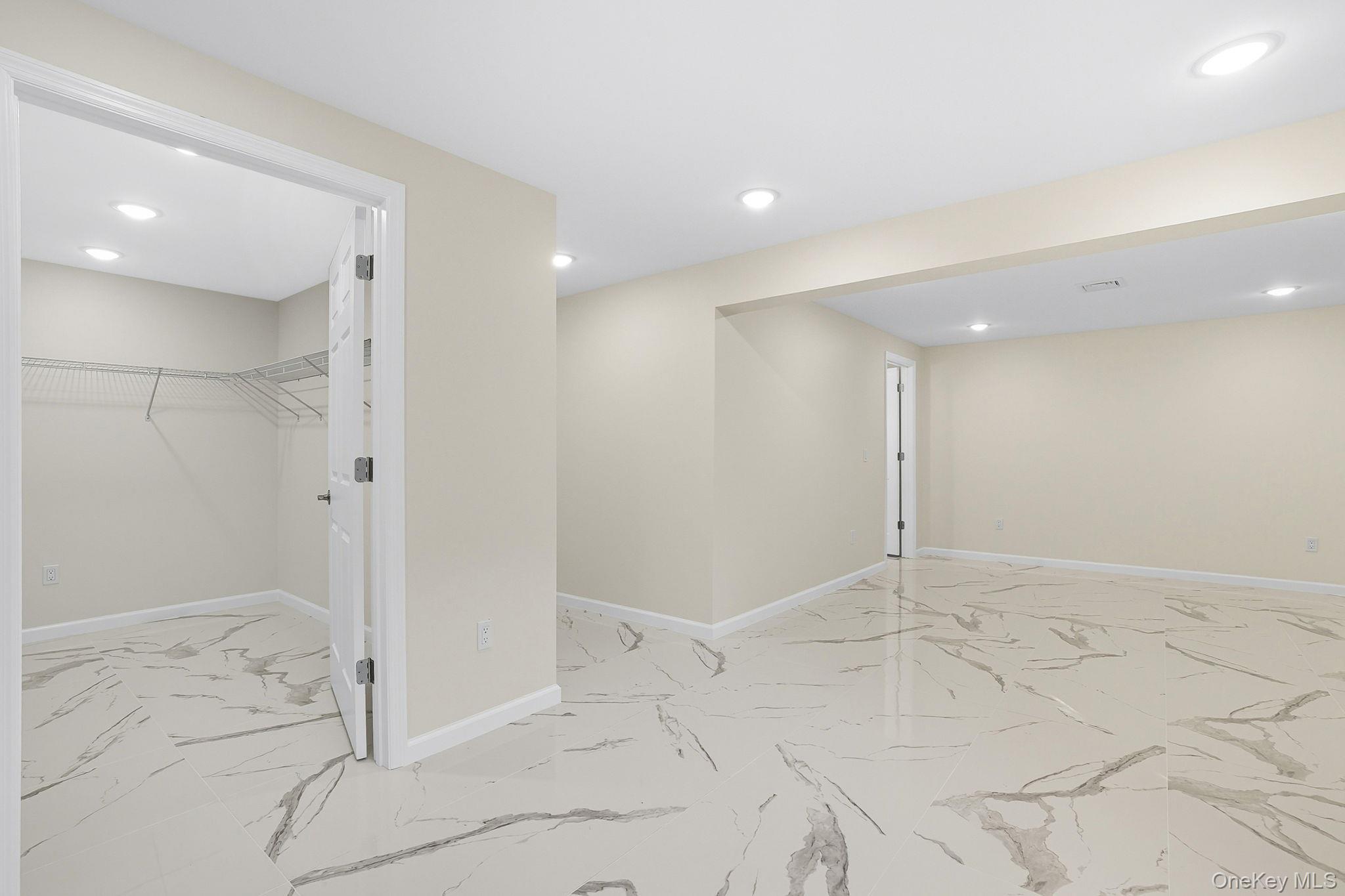 30 Red Hawk Lane, Poughkeepsie, NY 12601