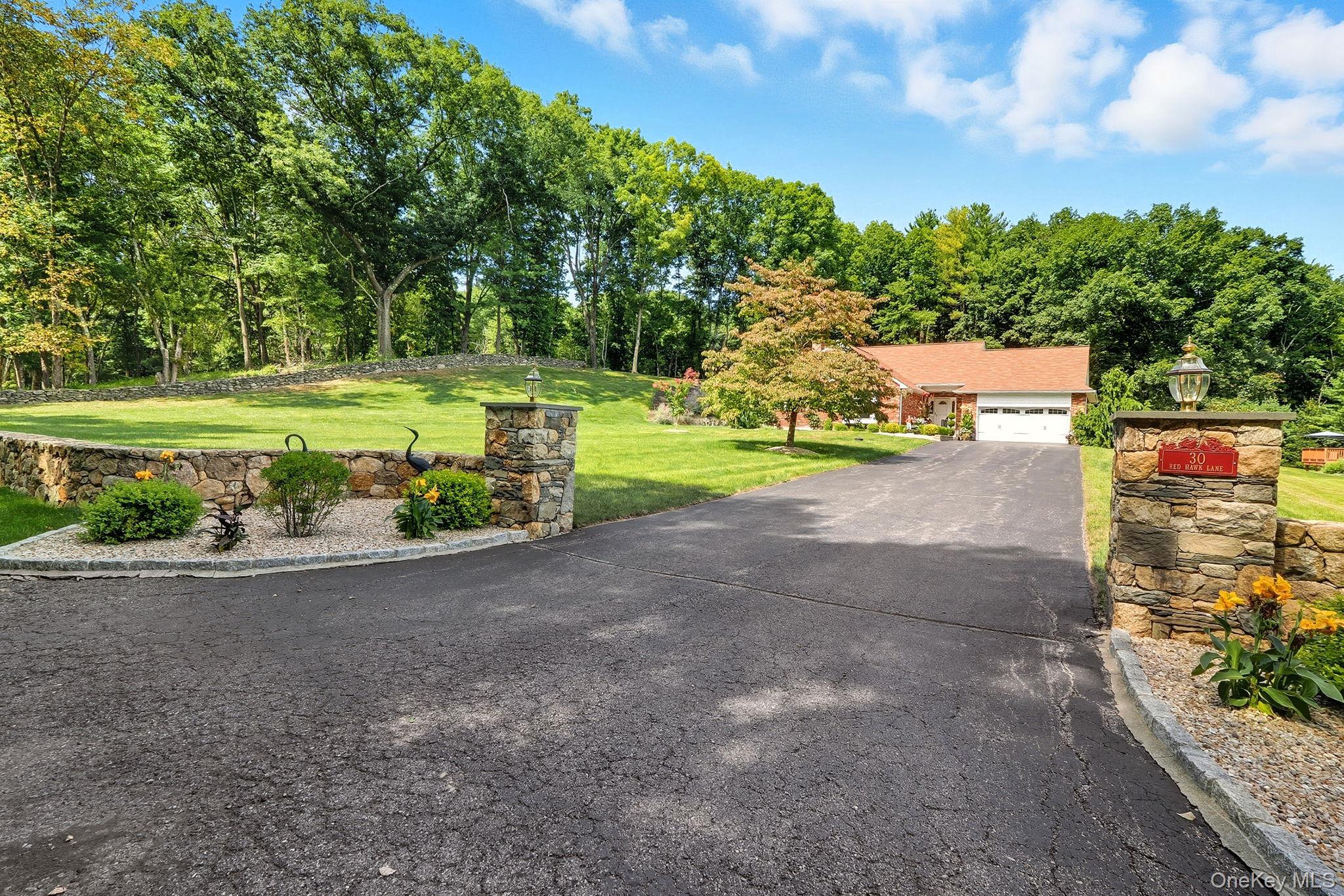 30 Red Hawk Lane, Poughkeepsie, NY 12601