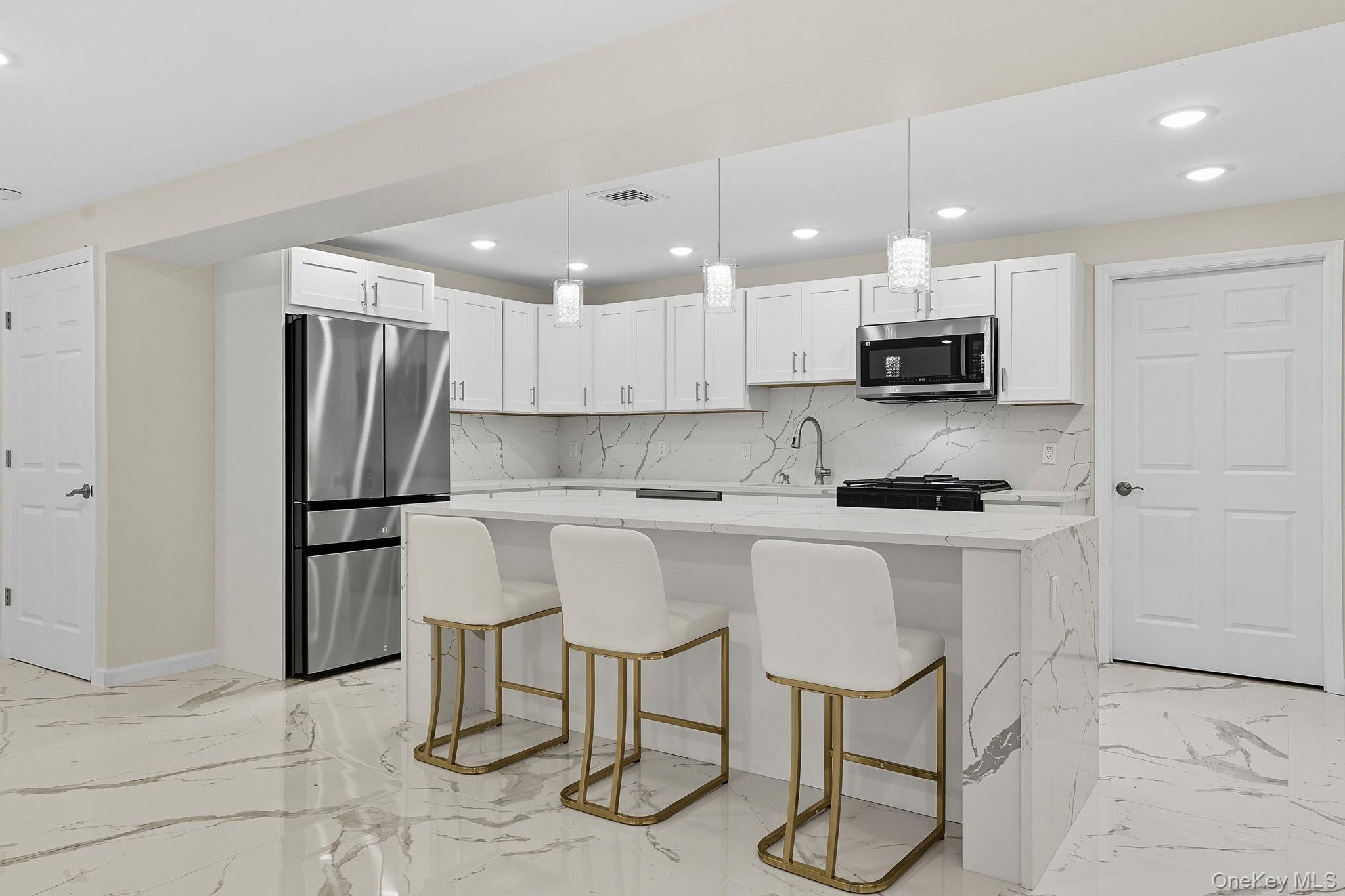 30 Red Hawk Lane, Poughkeepsie, NY 12601