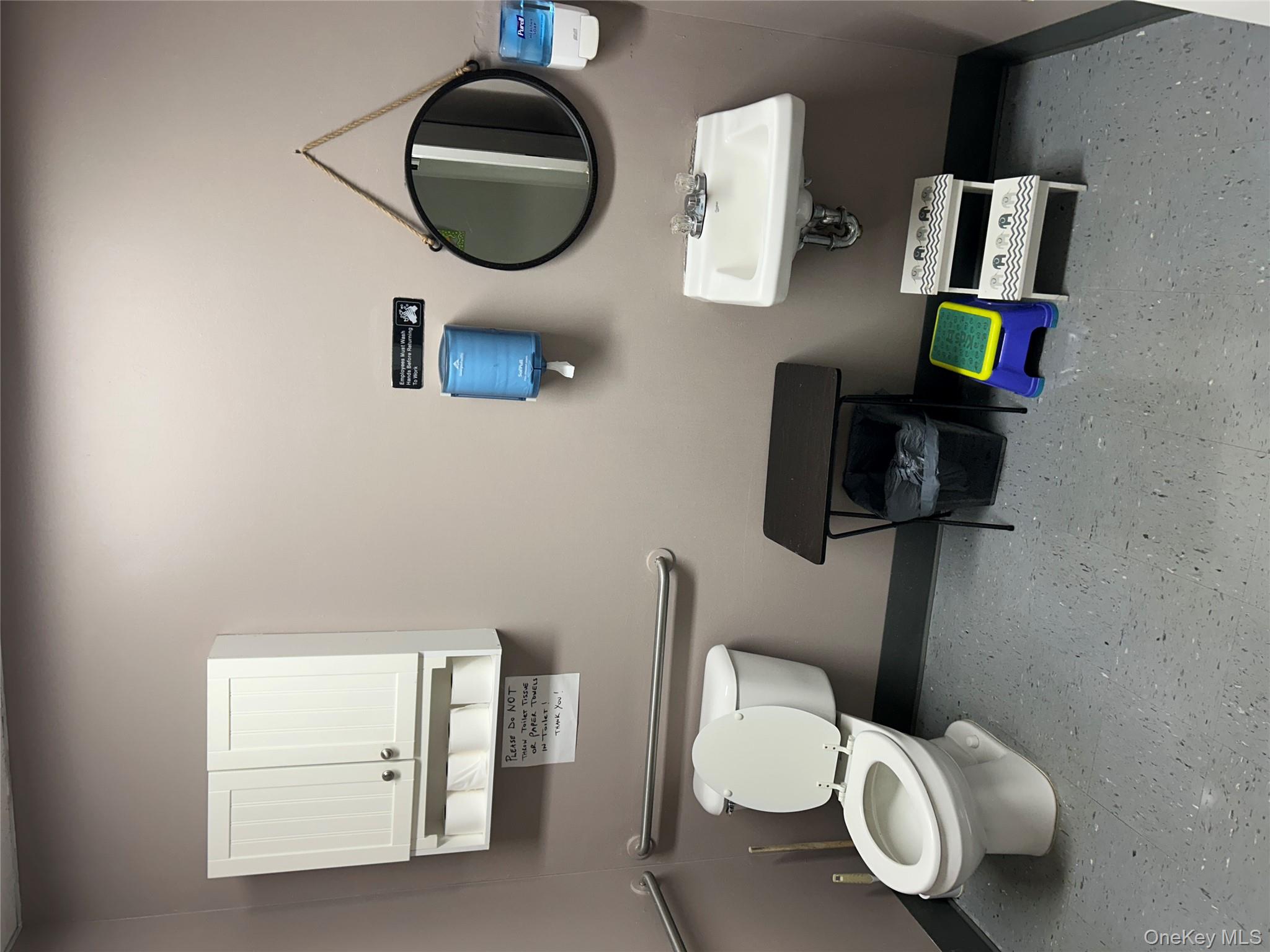 196 Bell Meade Avenue # 2/3, East Setauket, NY 11733