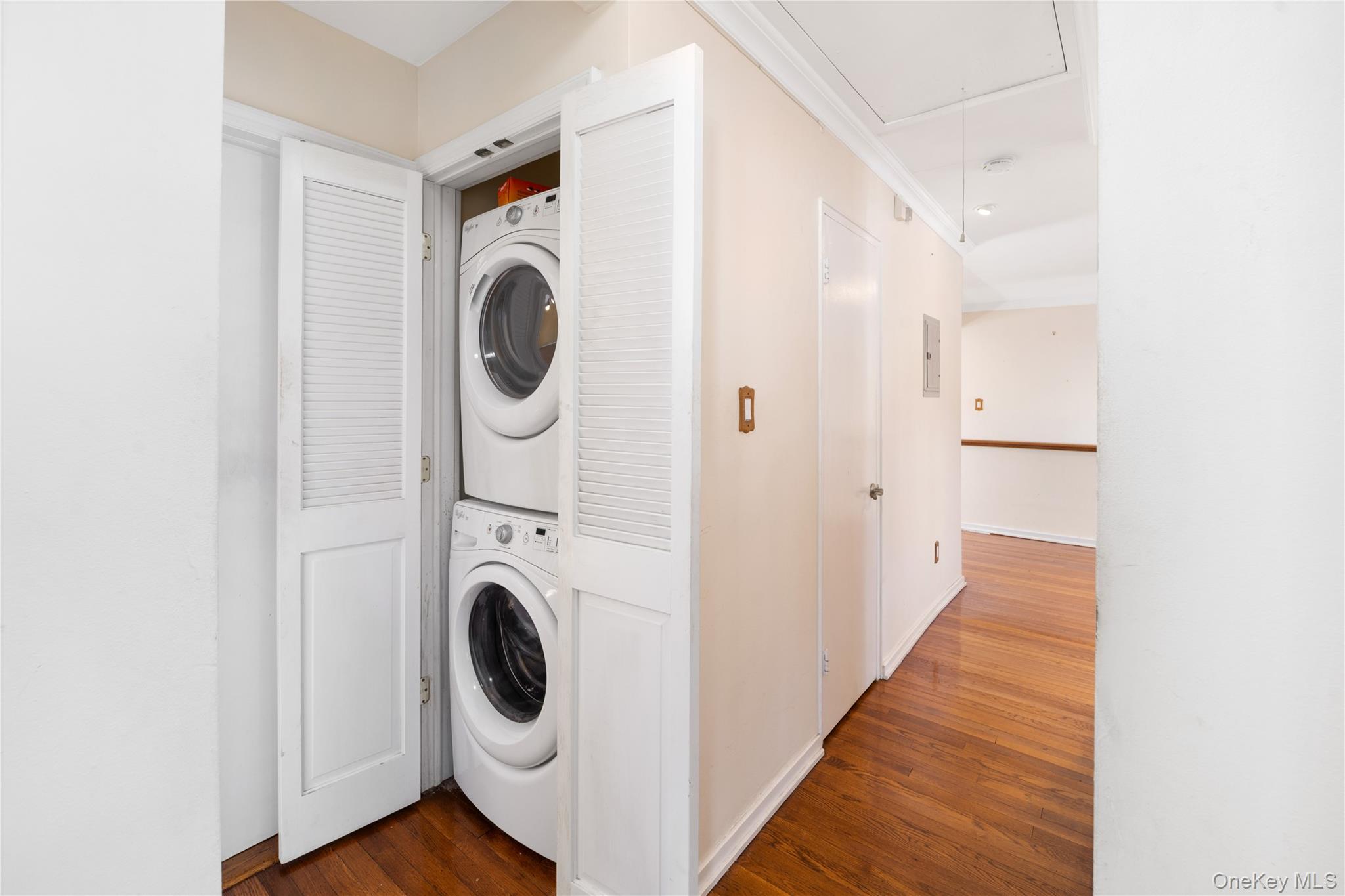 227-16 Hillside Avenue # UPPER, Queens Village, NY 11427