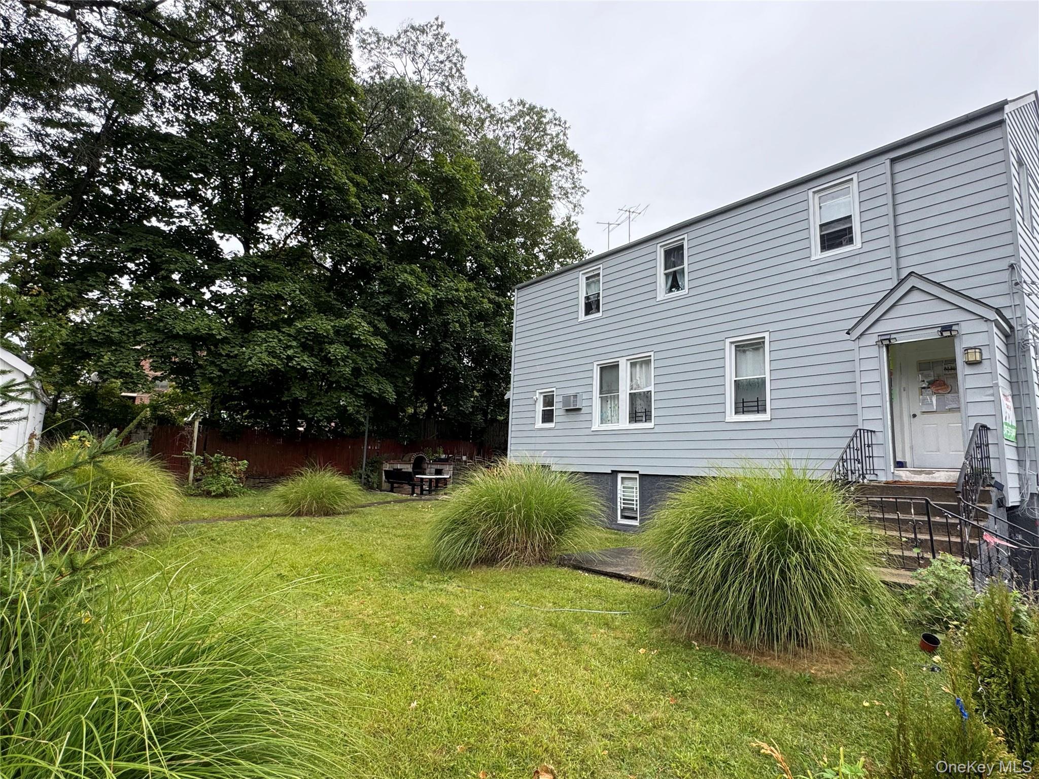 209 Lincoln Avenue, Yonkers, NY 10704