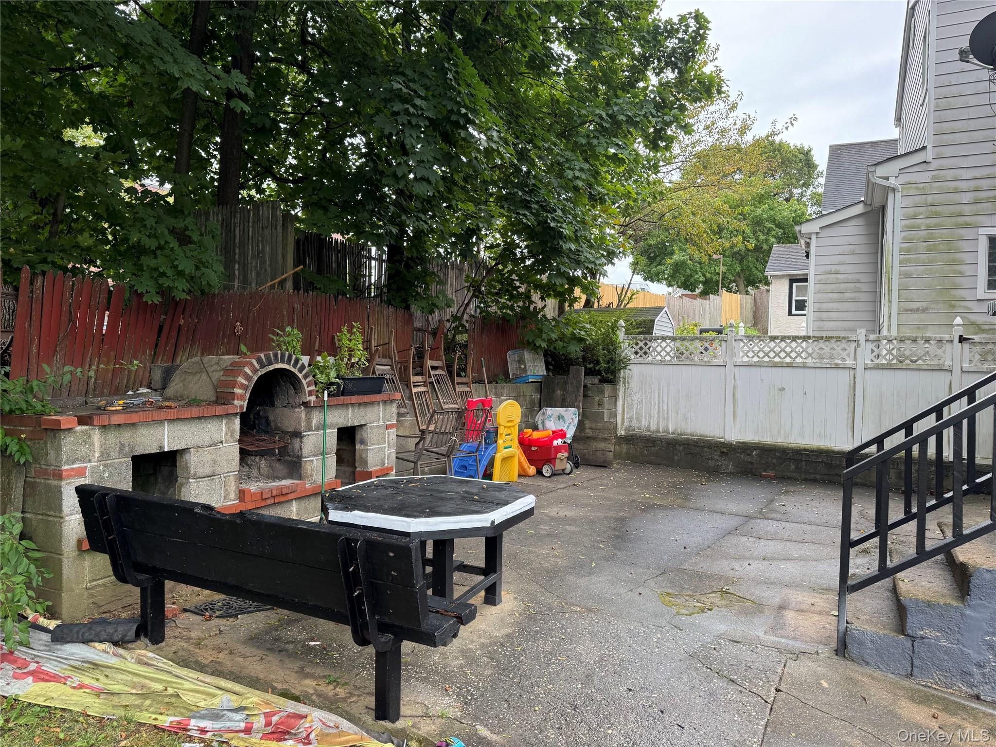 209 Lincoln Avenue, Yonkers, NY 10704