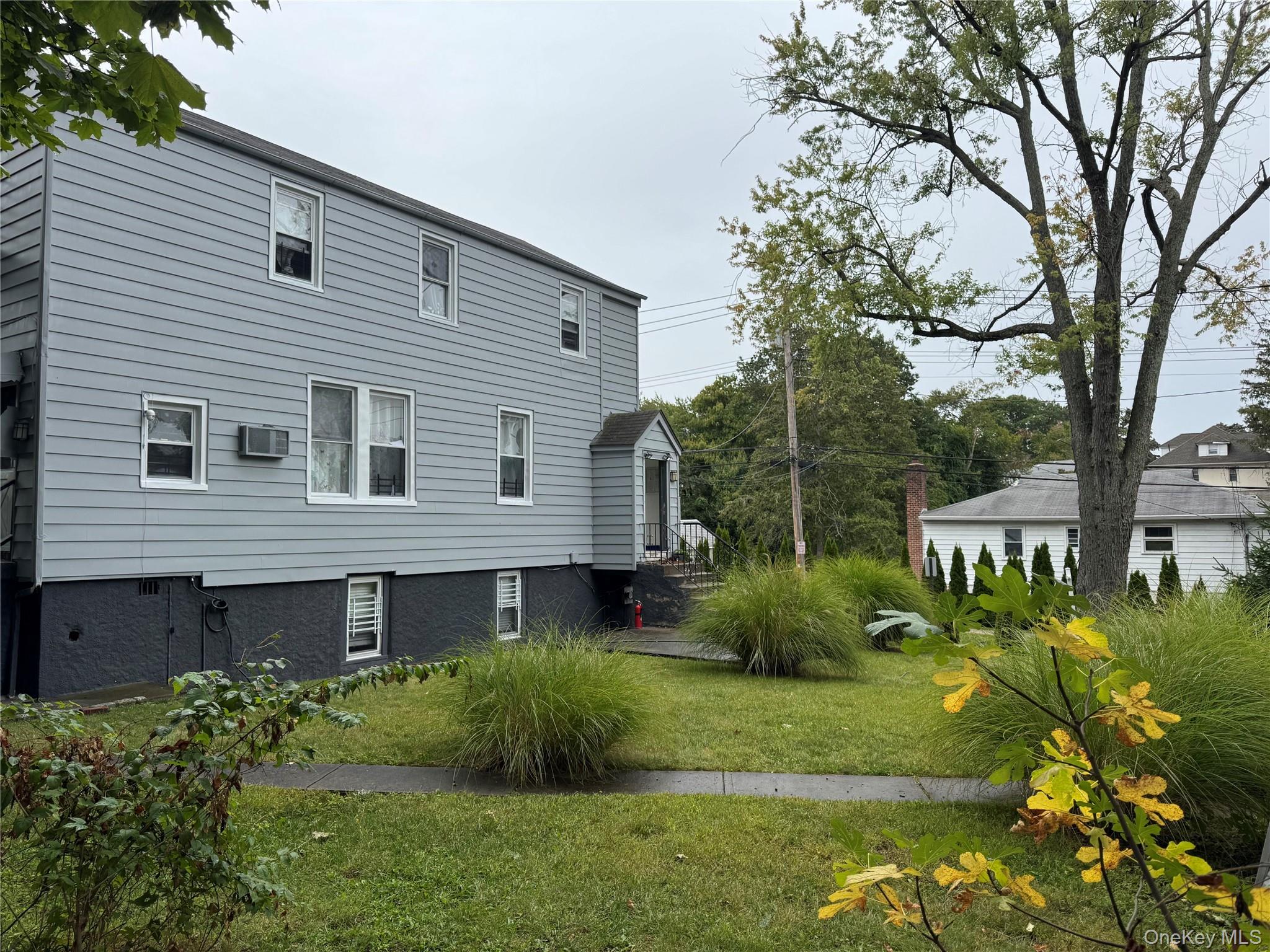 209 Lincoln Avenue, Yonkers, NY 10704