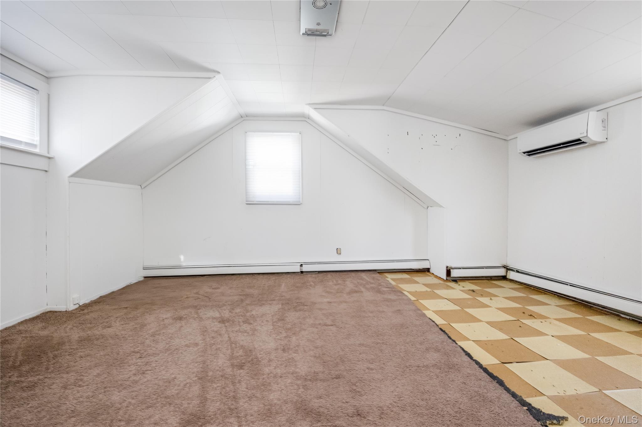 4 Lime Court, West Babylon, NY 11704