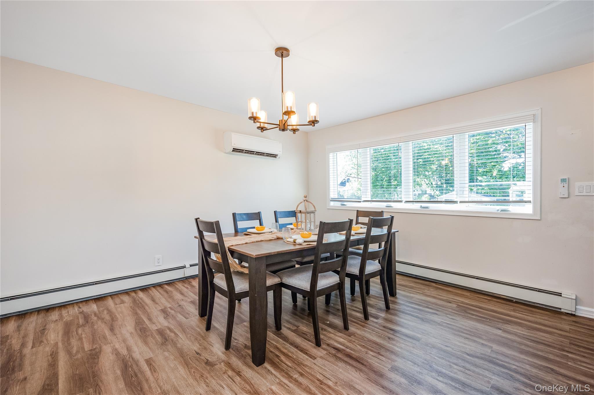 4 Lime Court, West Babylon, NY 11704