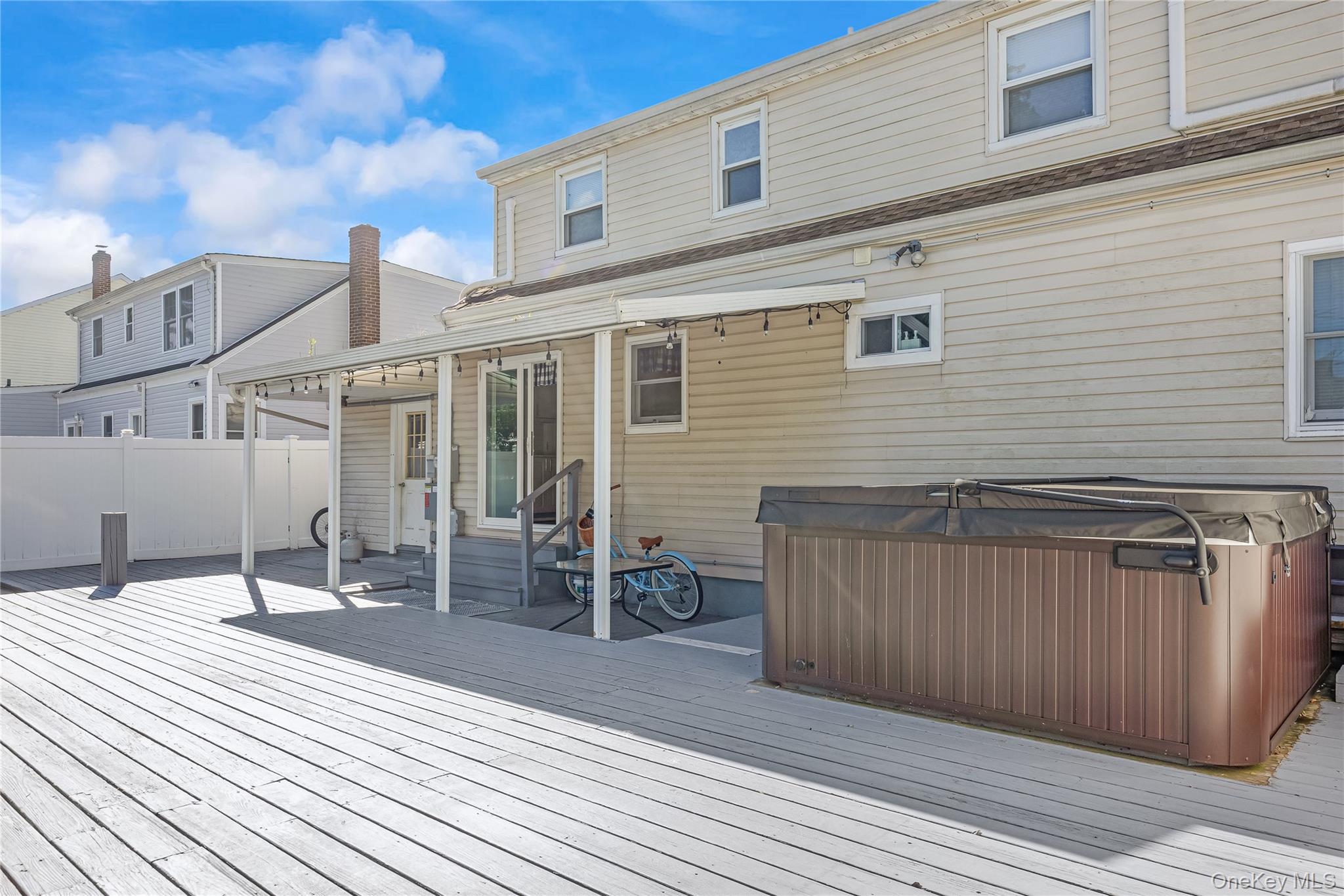 4 Lime Court, West Babylon, NY 11704