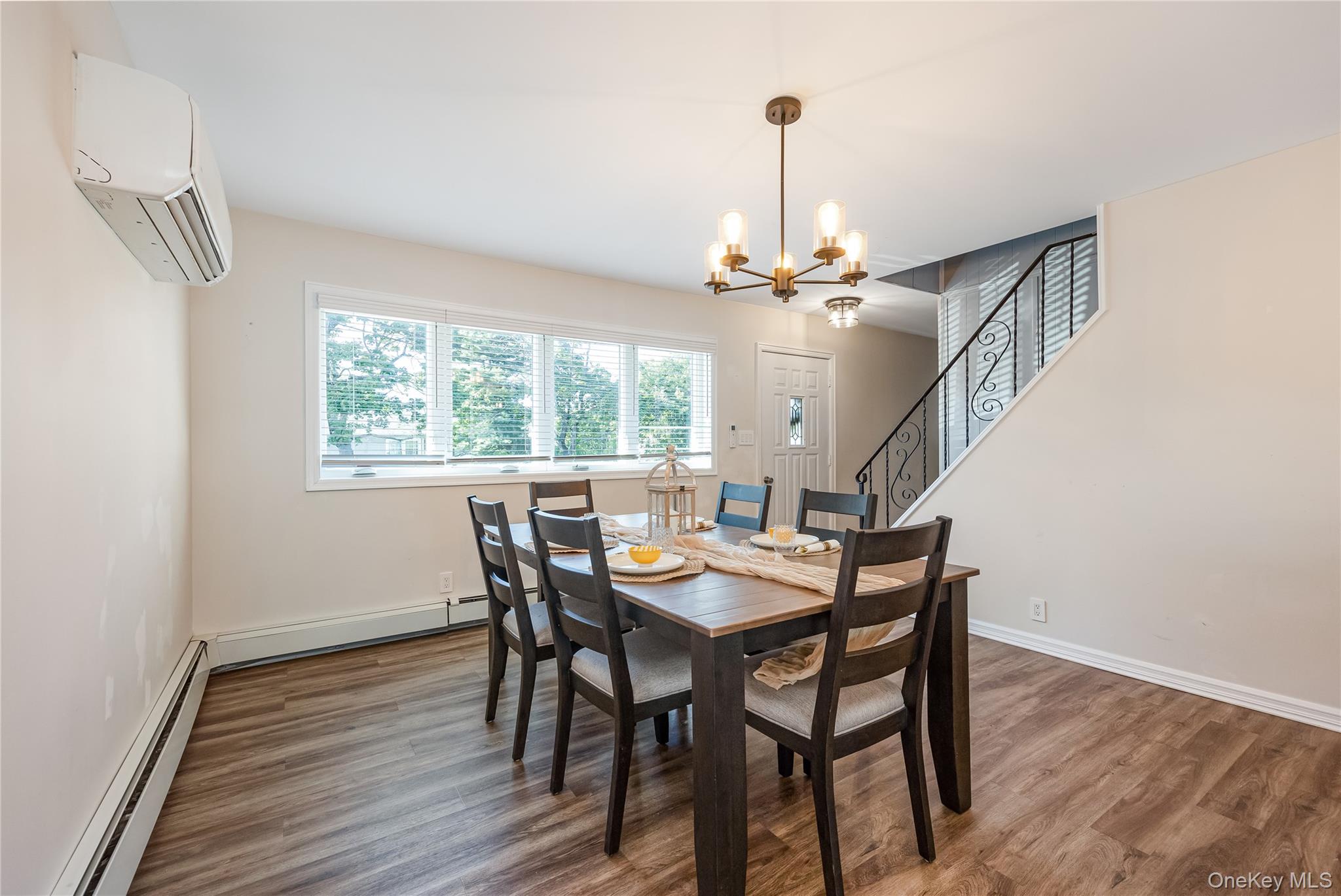 4 Lime Court, West Babylon, NY 11704