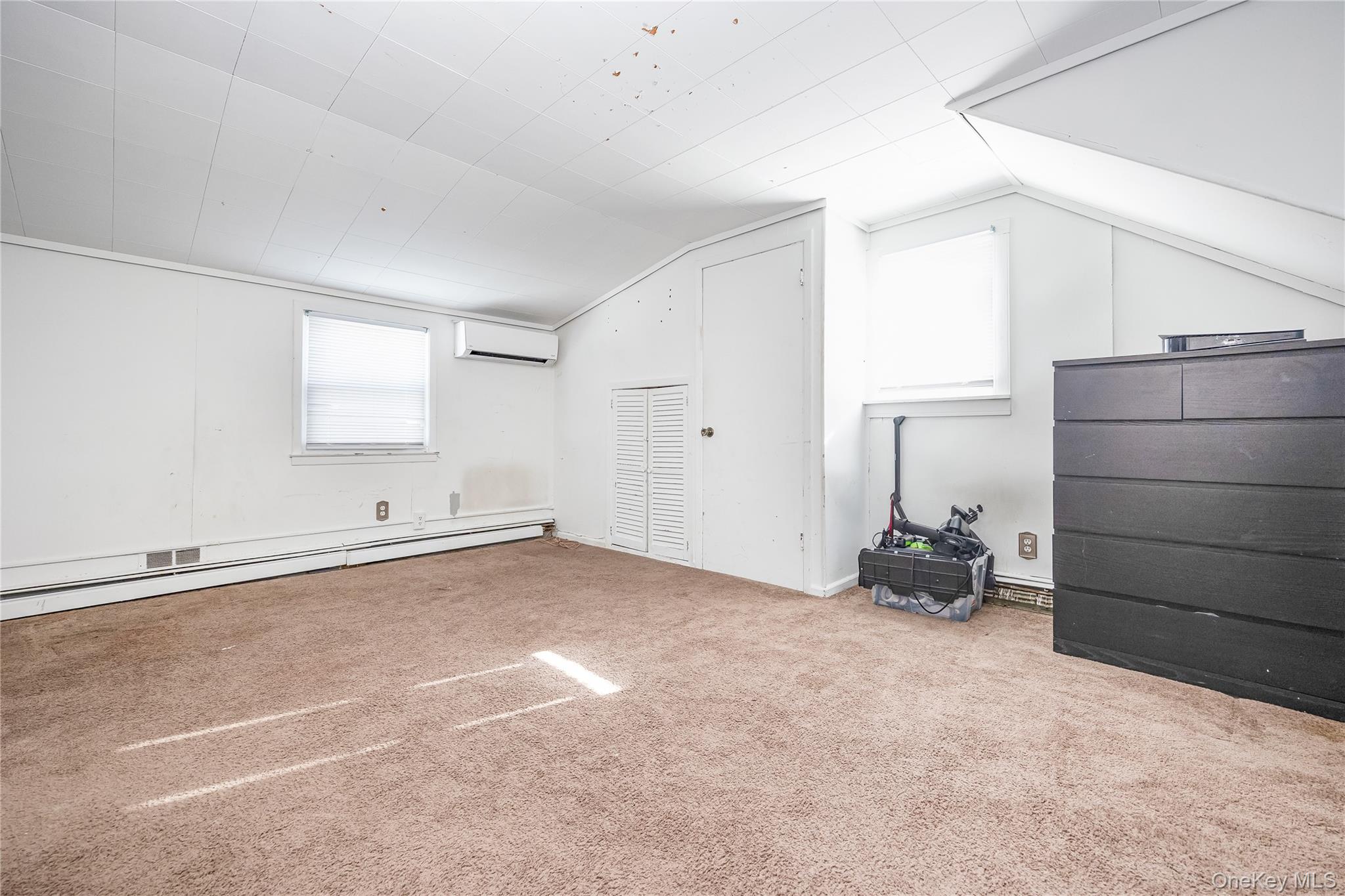 4 Lime Court, West Babylon, NY 11704