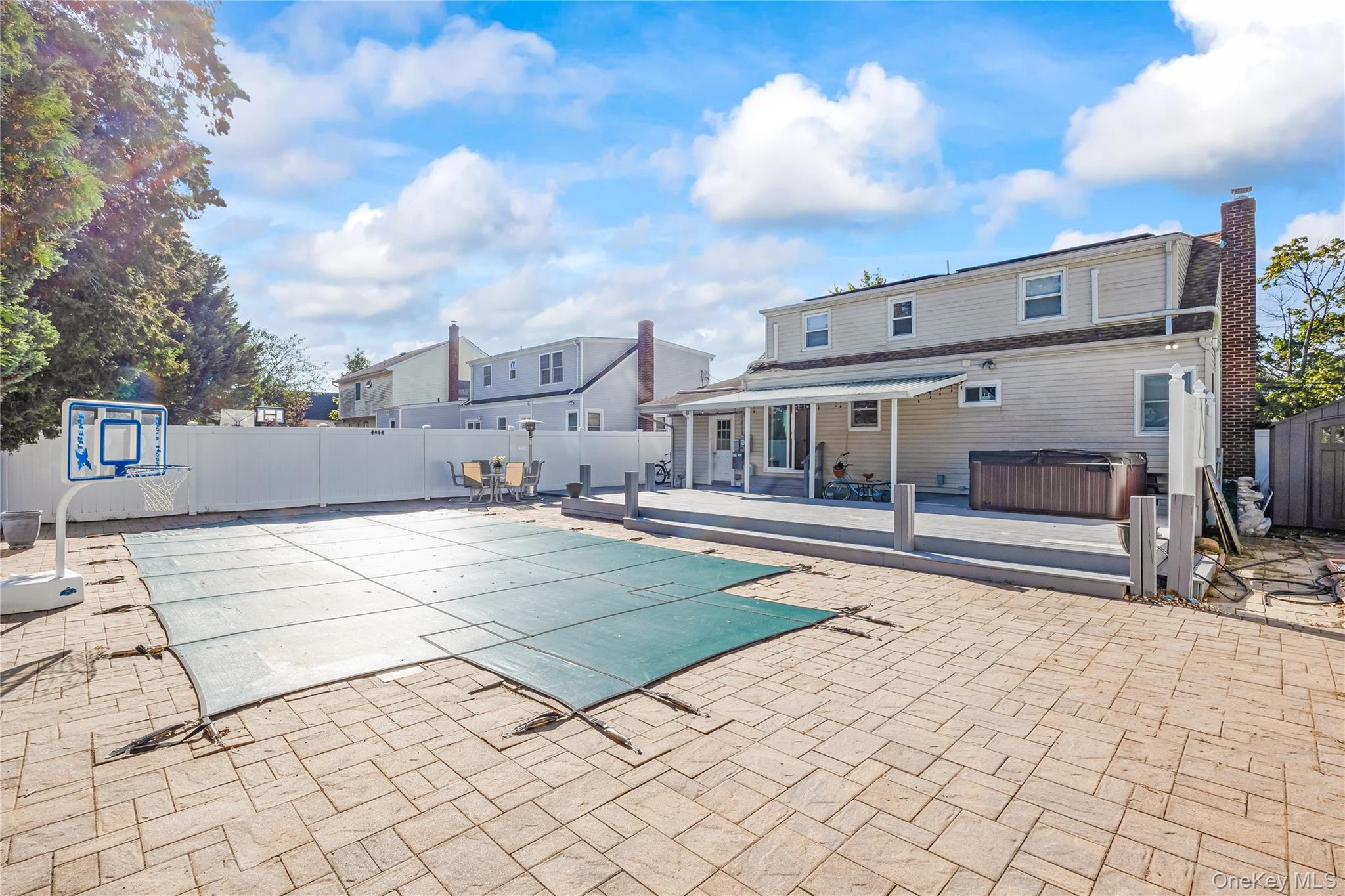 4 Lime Court, West Babylon, NY 11704