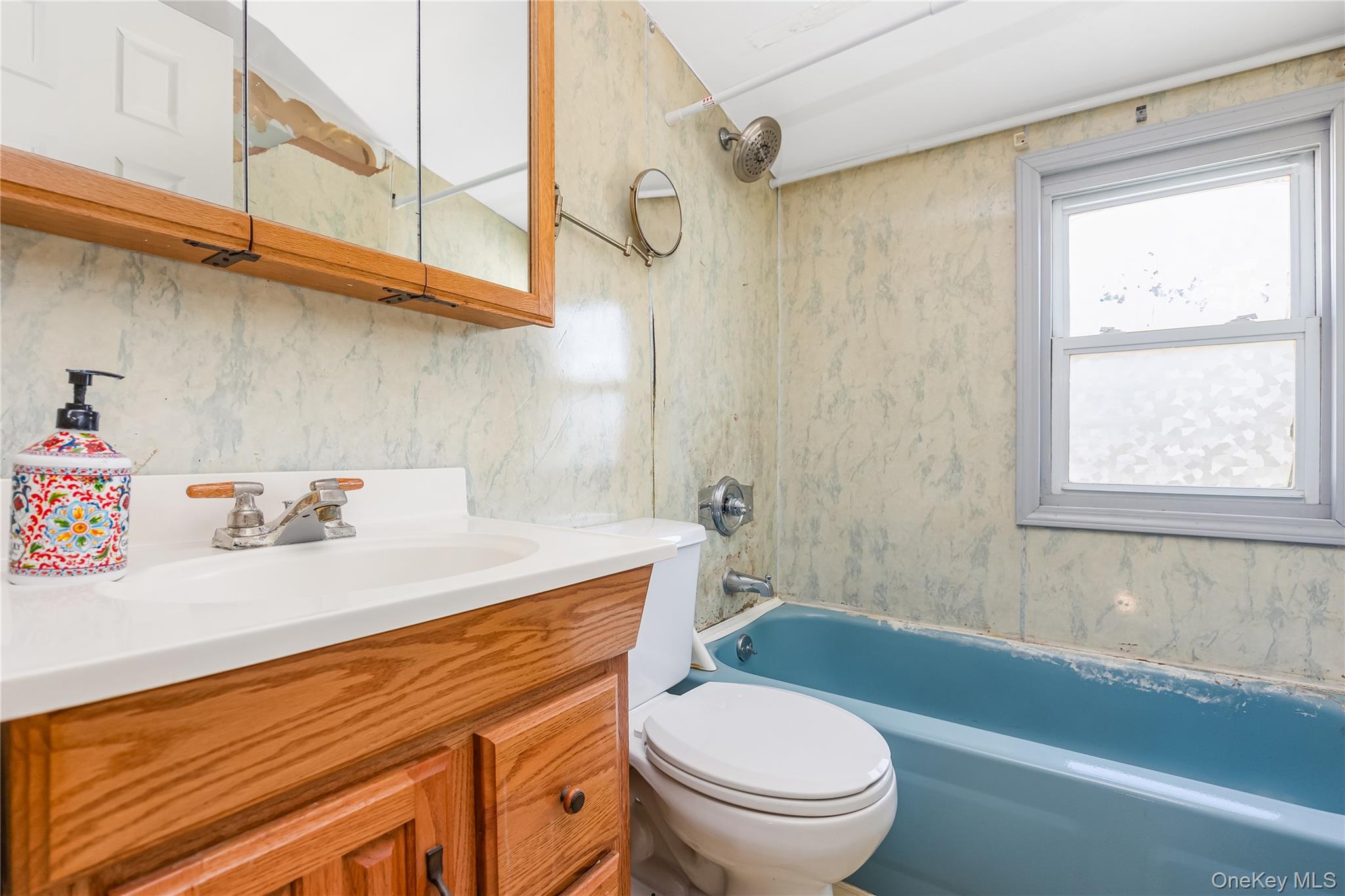 4 Lime Court, West Babylon, NY 11704