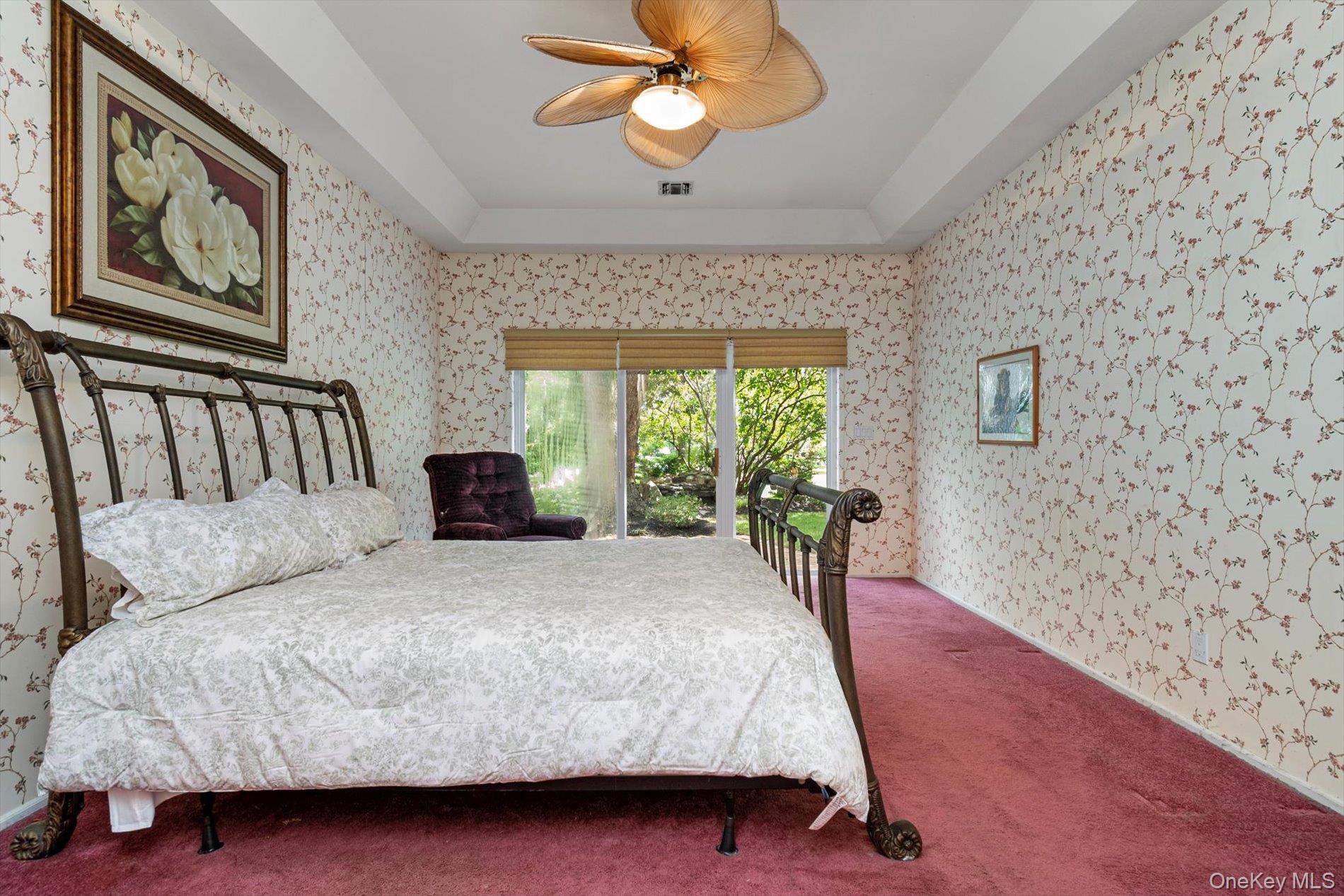 45 Hamlet Drive, Hauppauge, NY 11788