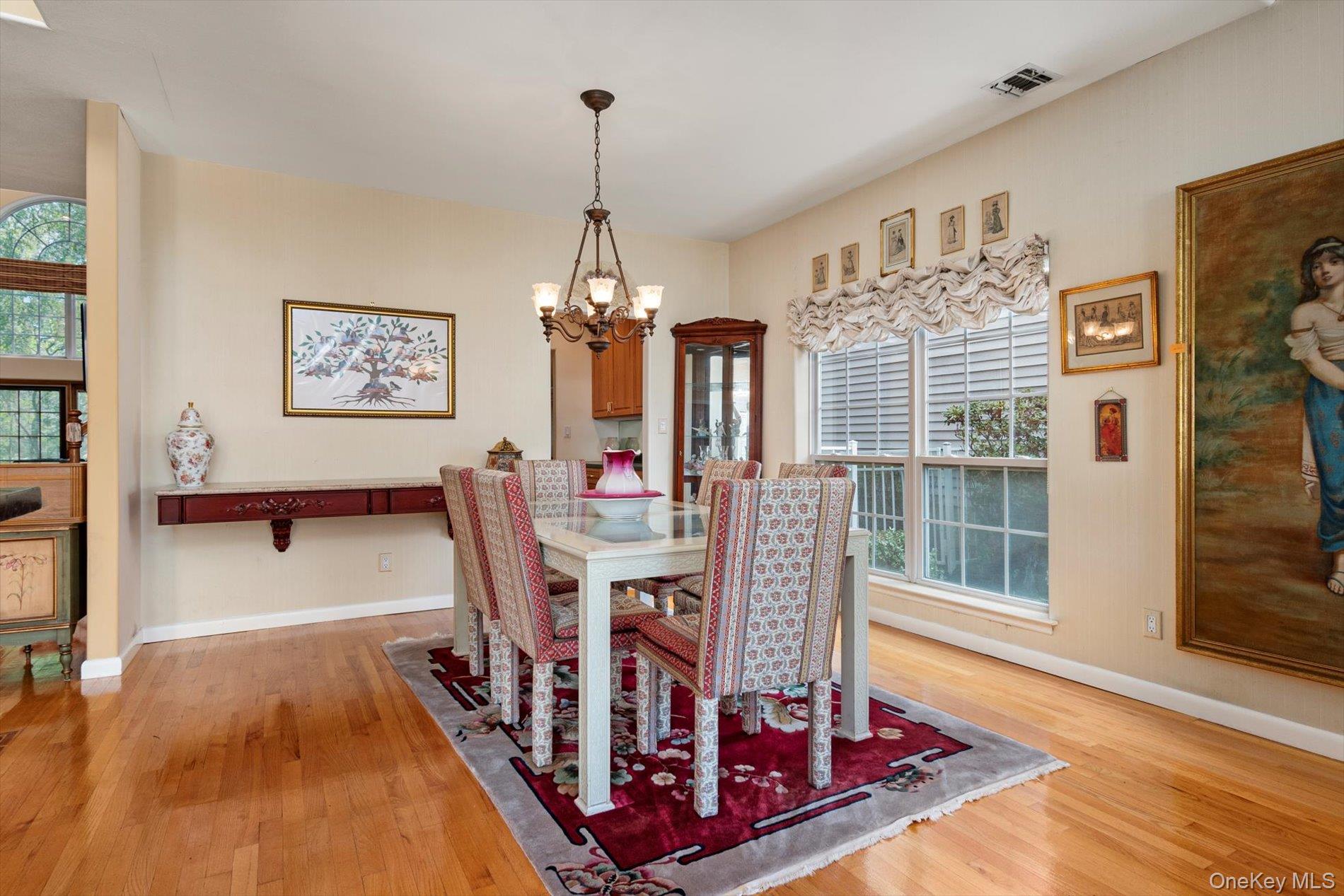 45 Hamlet Drive, Hauppauge, NY 11788