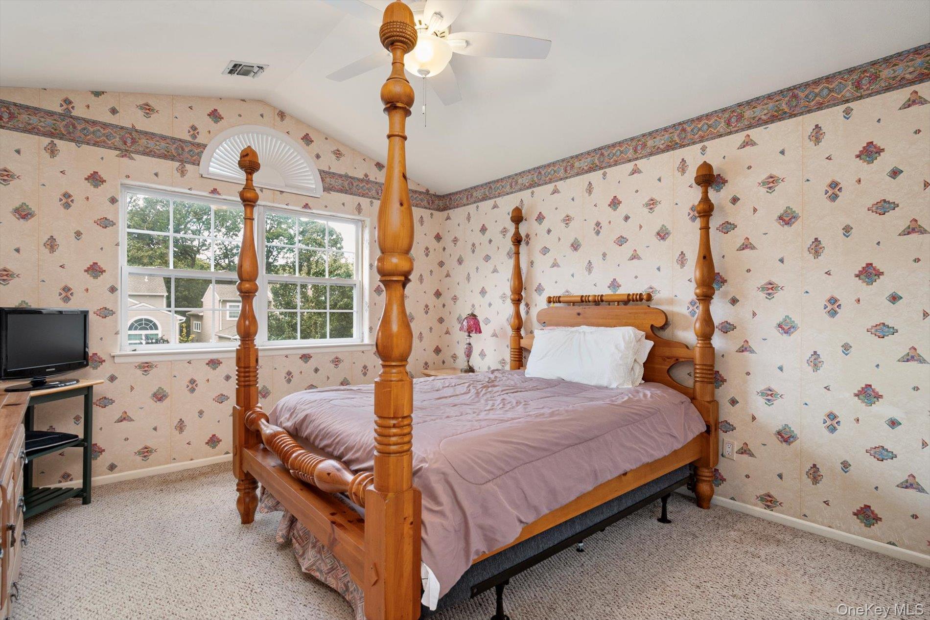 45 Hamlet Drive, Hauppauge, NY 11788