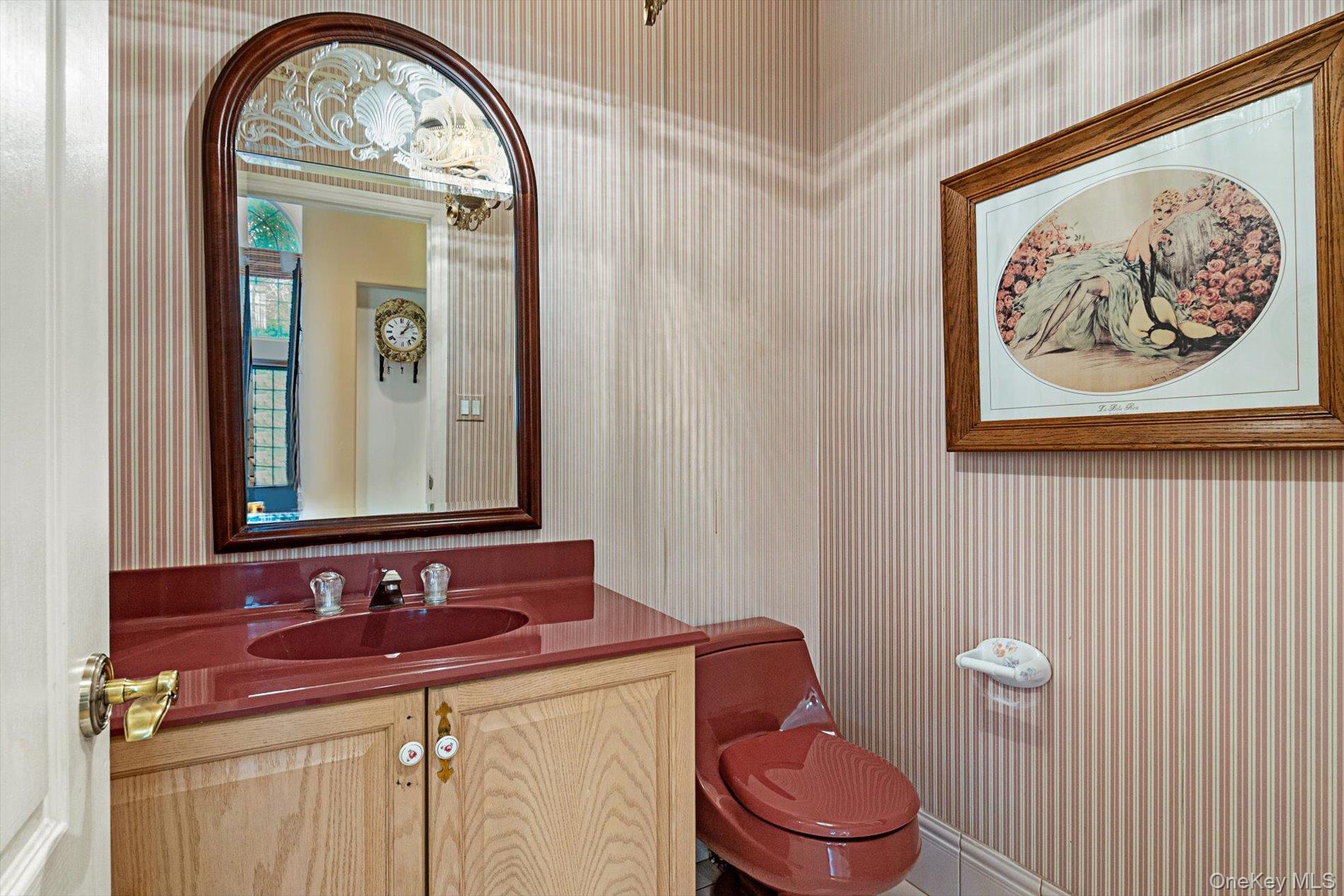 45 Hamlet Drive, Hauppauge, NY 11788