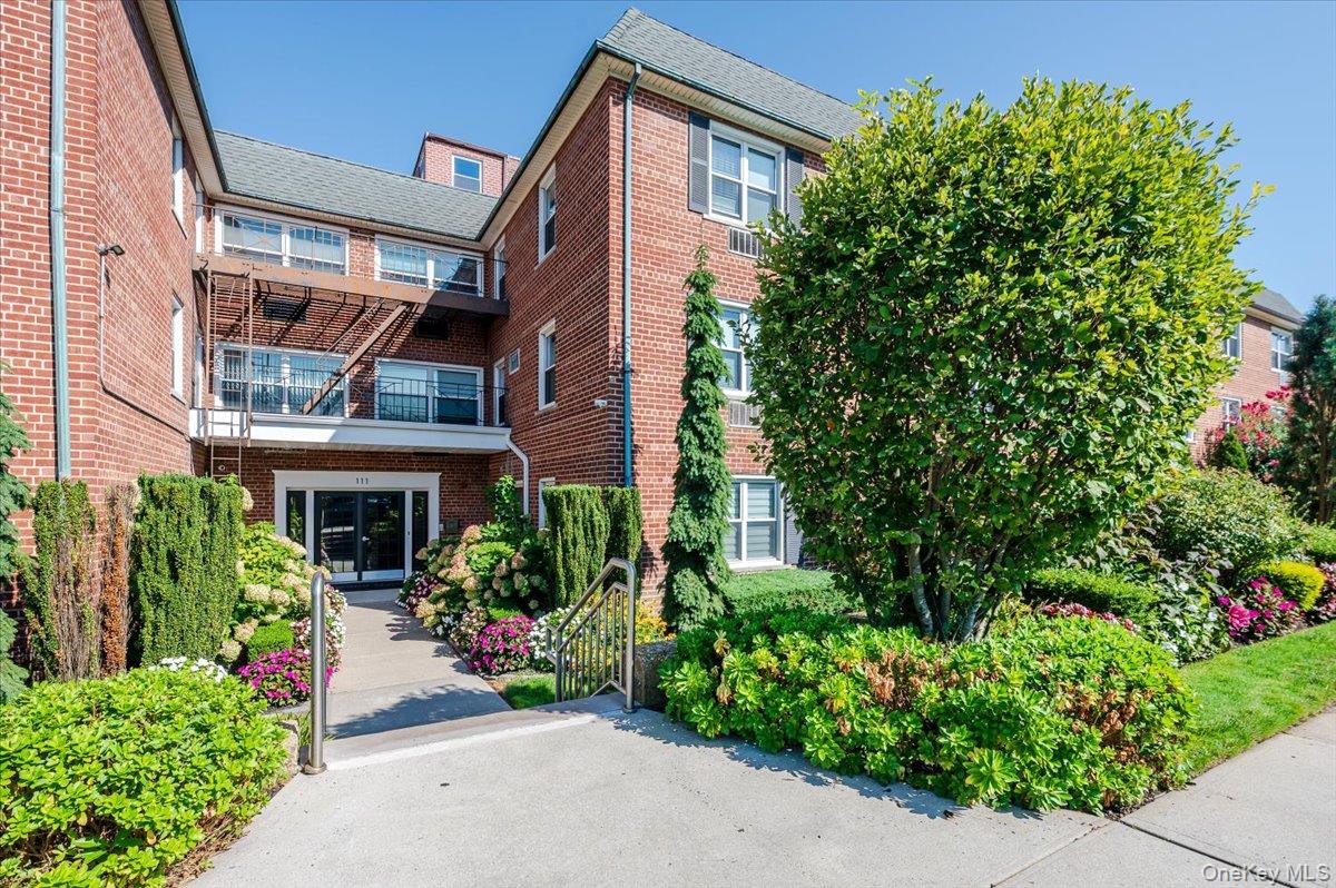 111 S Centre Avenue # 2-KK, Rockville Centre, NY 11570