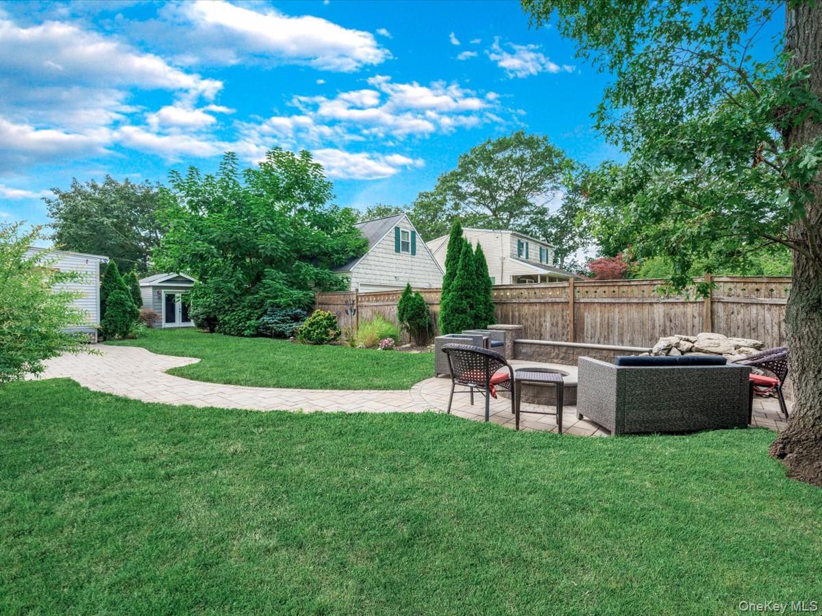 60 Hanrahan Avenue, Farmingville, NY 11738