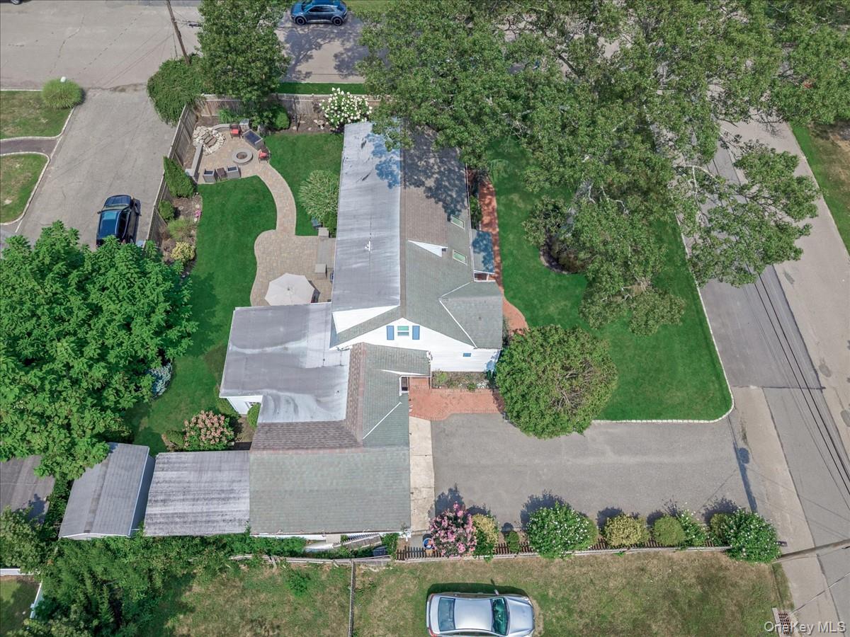 60 Hanrahan Avenue, Farmingville, NY 11738