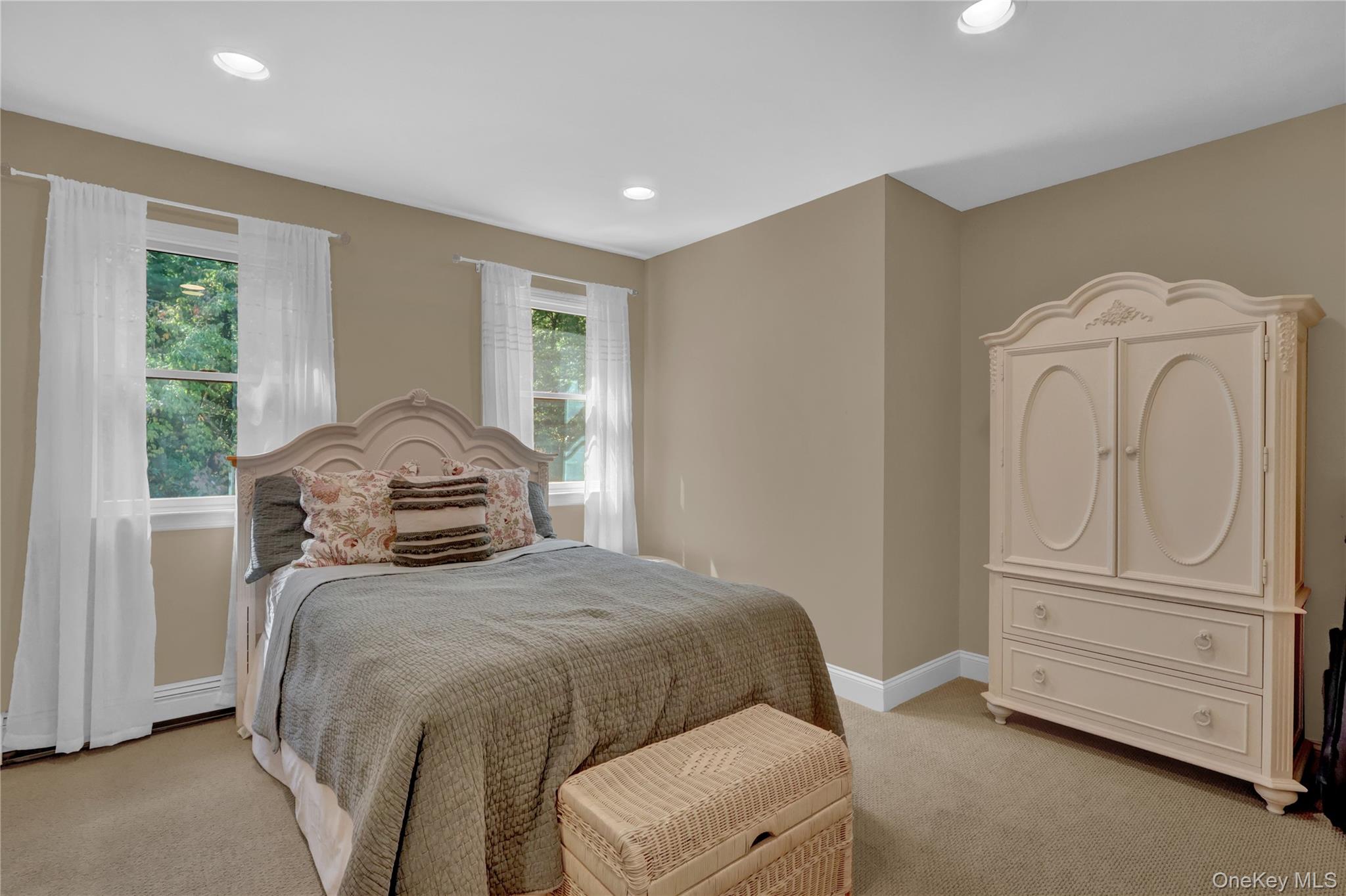 105 Cliff Road, Port Jefferson, NY 11777