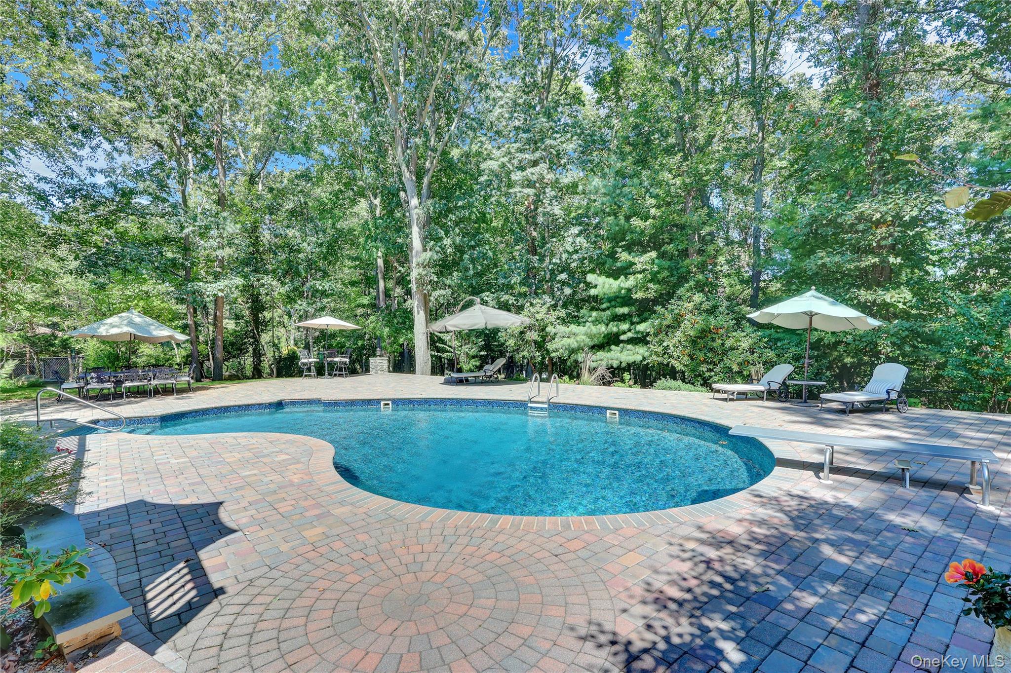 105 Cliff Road, Port Jefferson, NY 11777