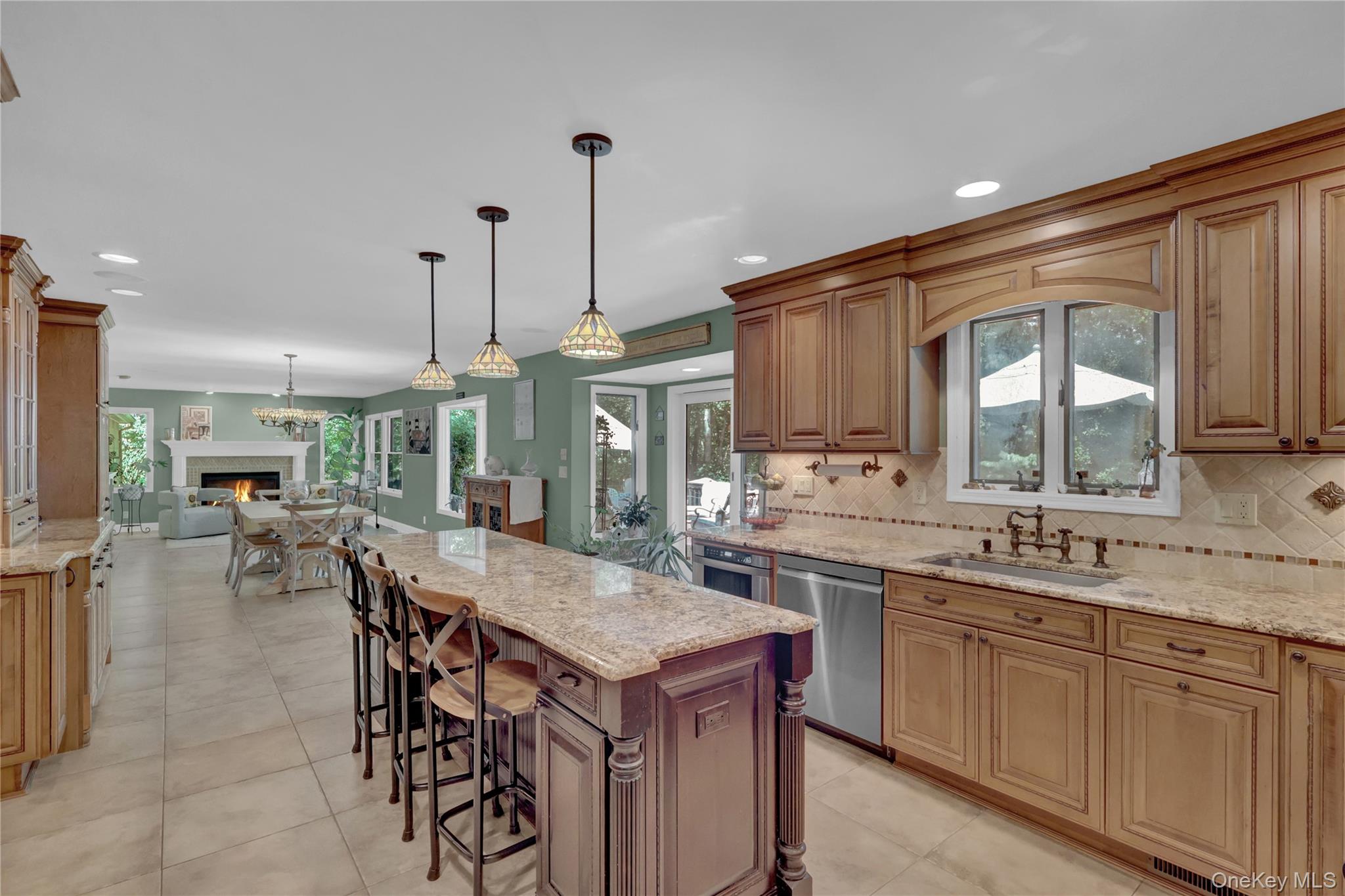 105 Cliff Road, Port Jefferson, NY 11777