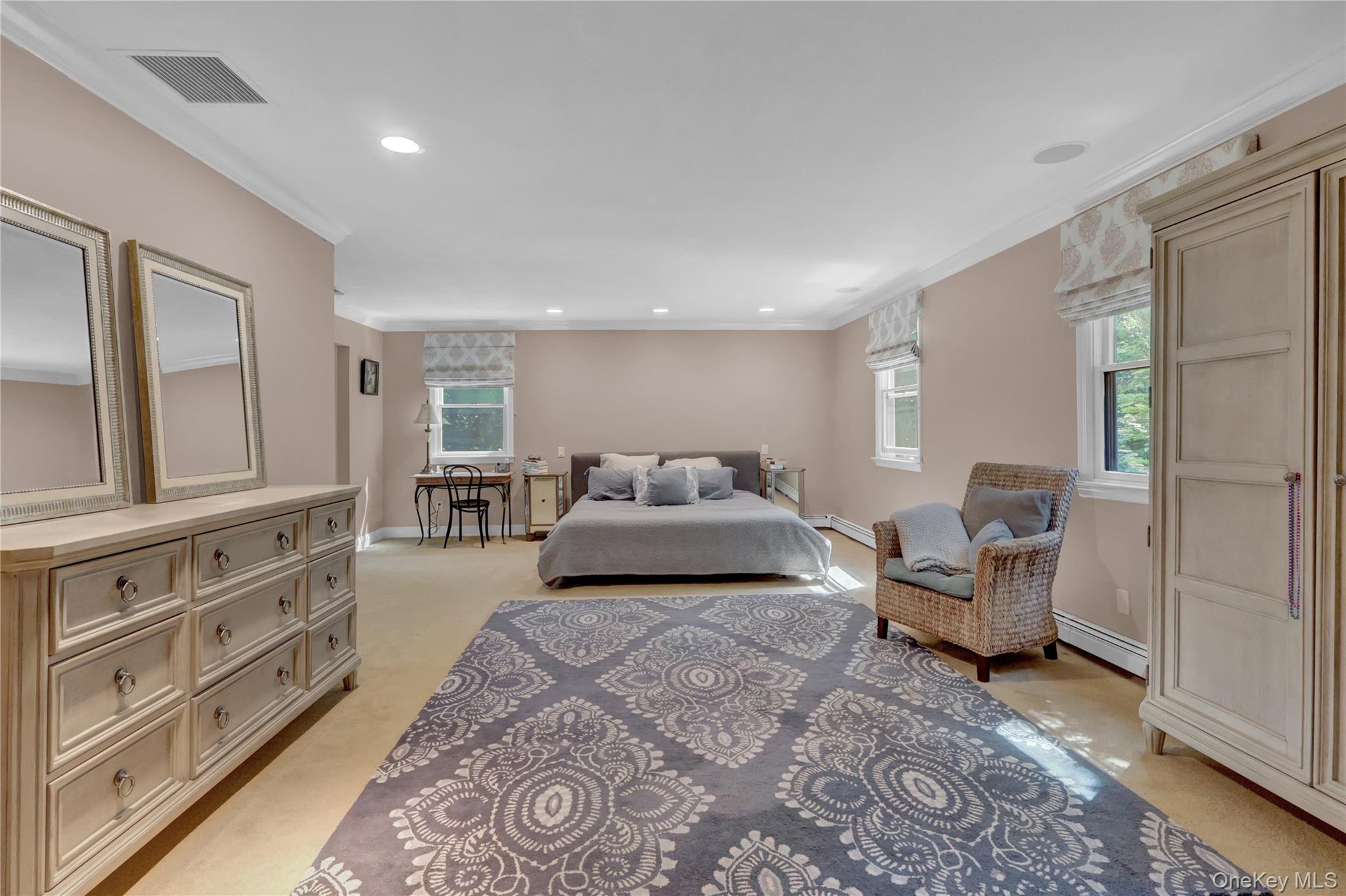 105 Cliff Road, Port Jefferson, NY 11777