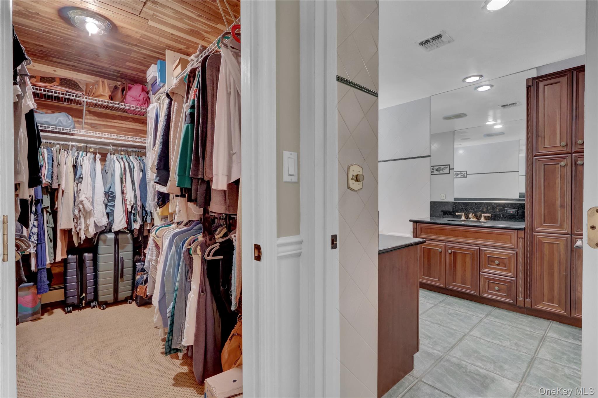 105 Cliff Road, Port Jefferson, NY 11777