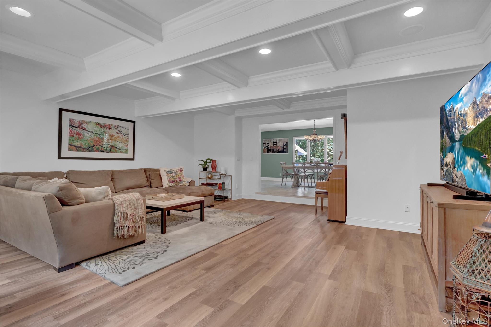 105 Cliff Road, Port Jefferson, NY 11777