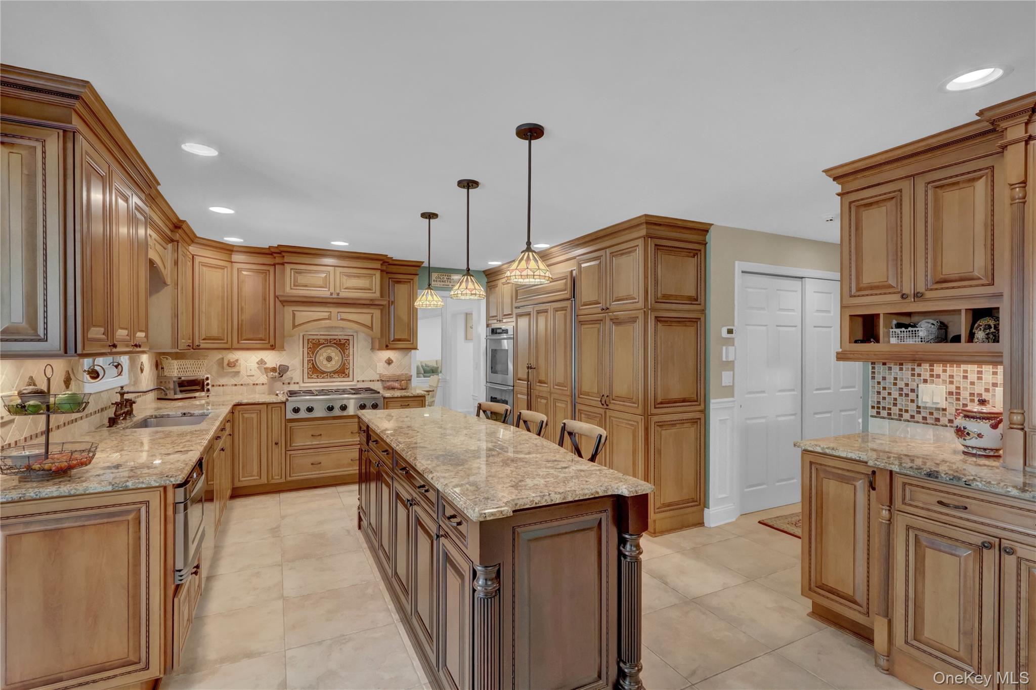 105 Cliff Road, Port Jefferson, NY 11777