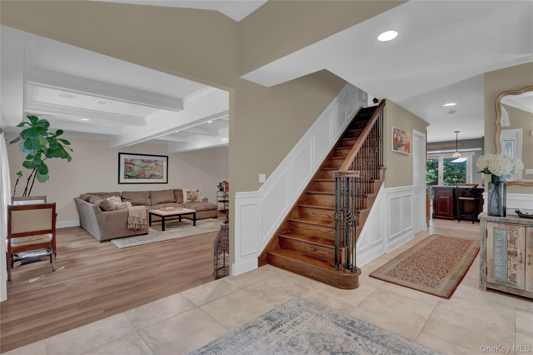 105 Cliff Road, Port Jefferson, NY 11777