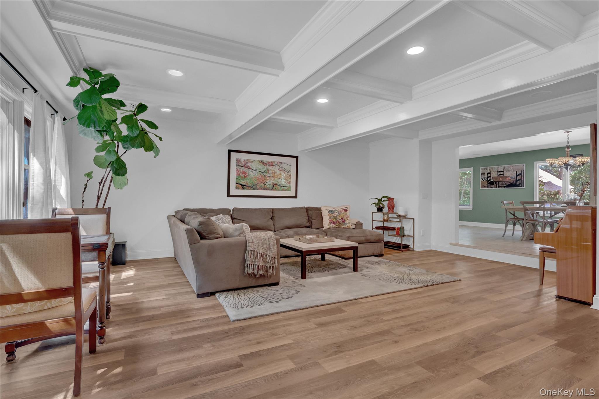 105 Cliff Road, Port Jefferson, NY 11777