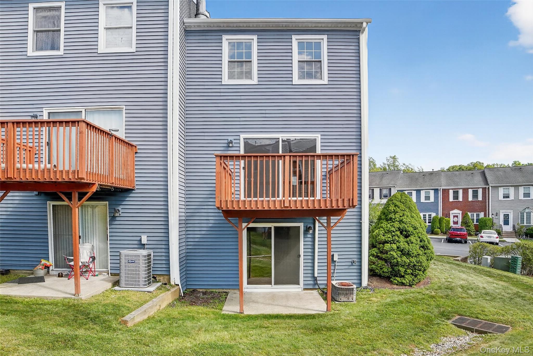 501 Mallard Way, Peekskill, NY 10566