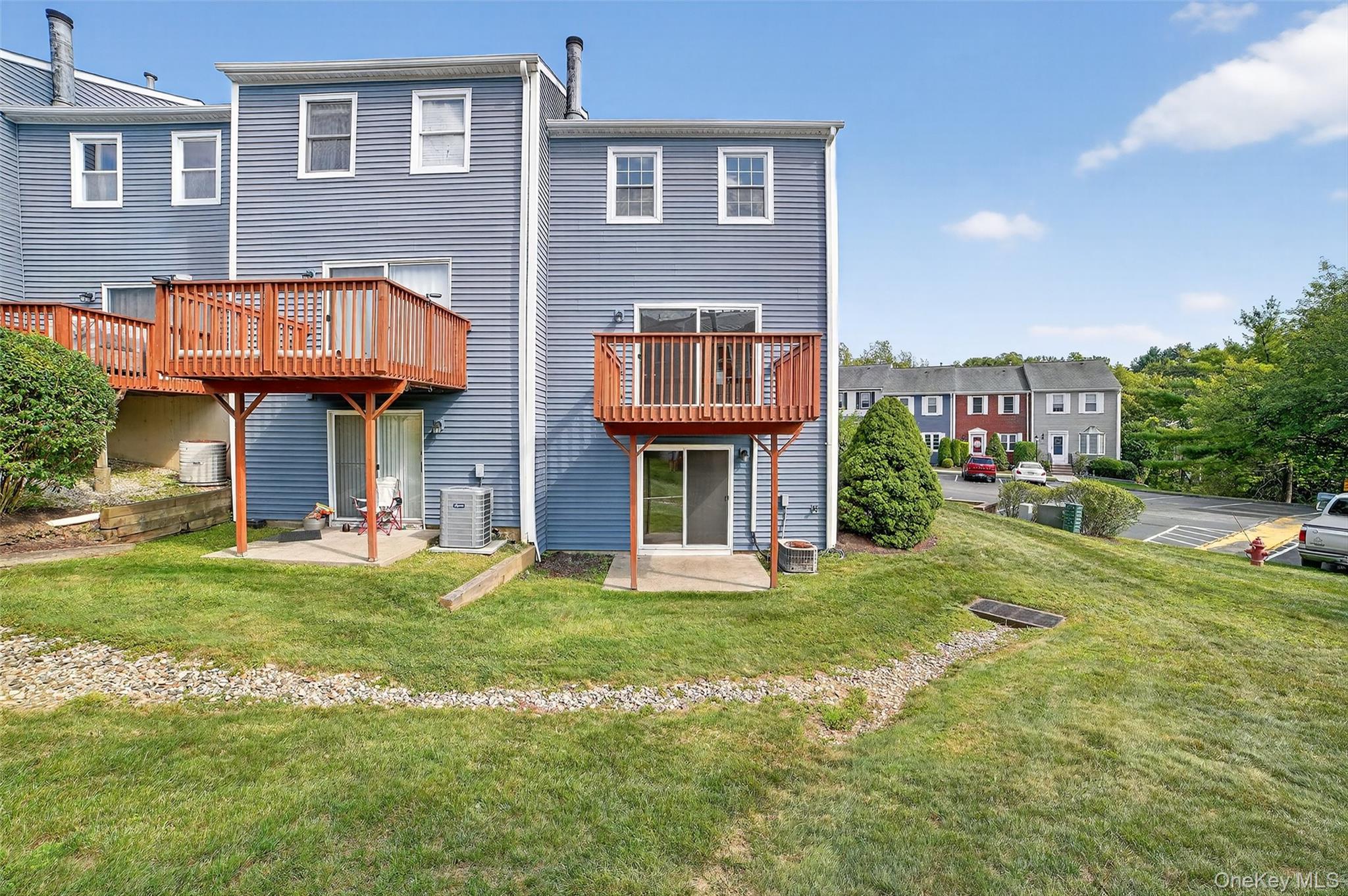 501 Mallard Way, Peekskill, NY 10566