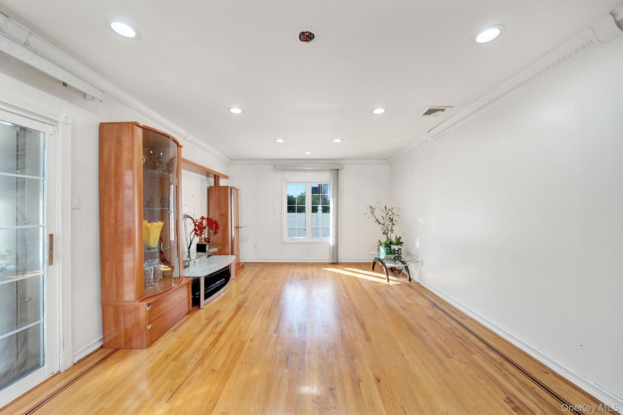 73-55 194th Street, Fresh Meadows, NY 11366