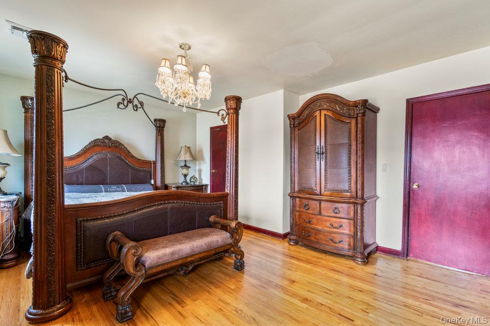 51 Davison Avenue, East Rockaway, NY 11518