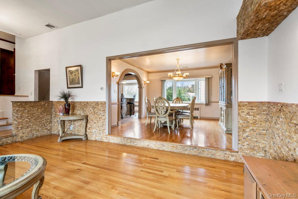 51 Davison Avenue, East Rockaway, NY 11518