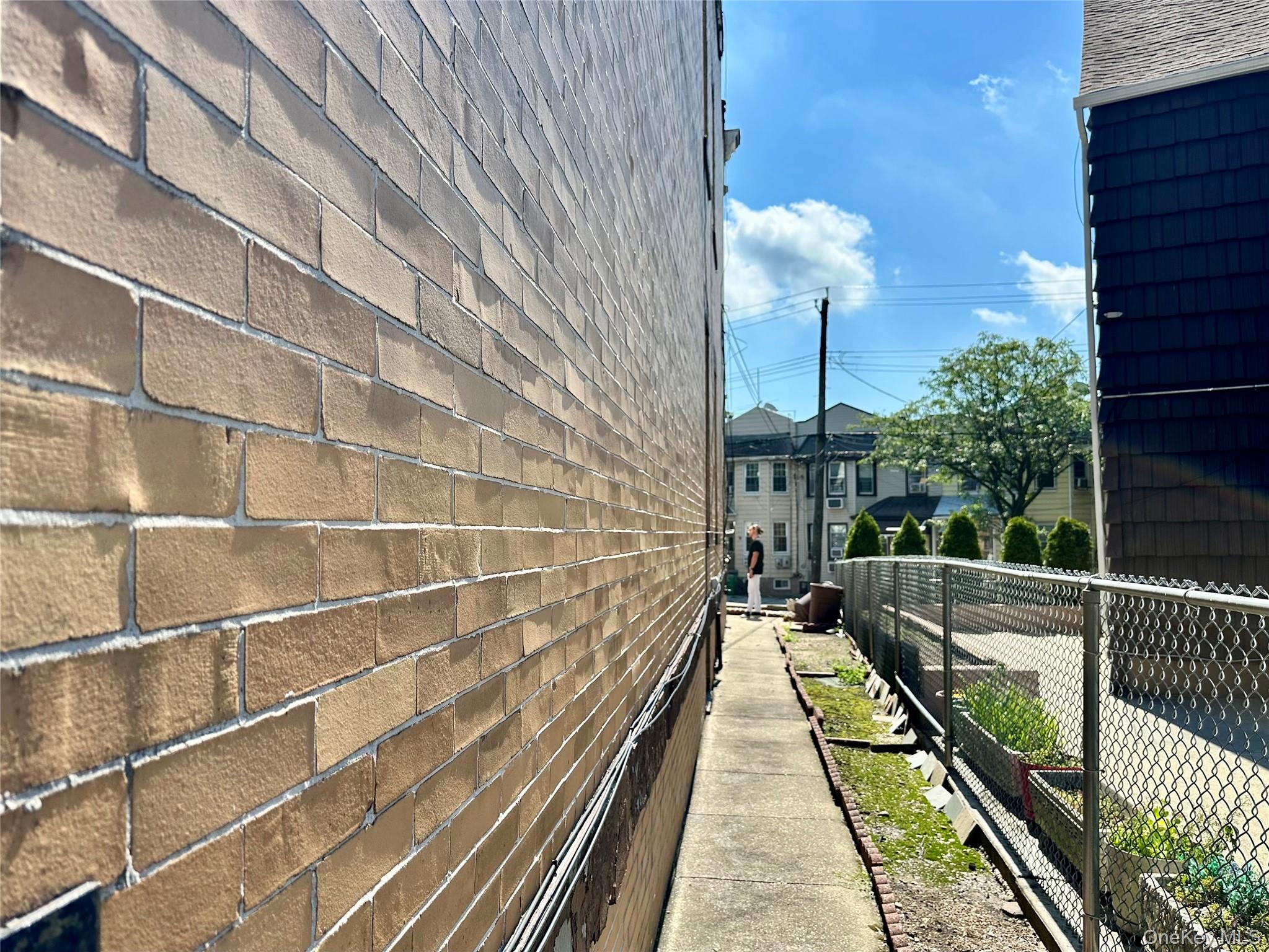 64-13 Metropolitan Avenue, Middle Village, NY 11379