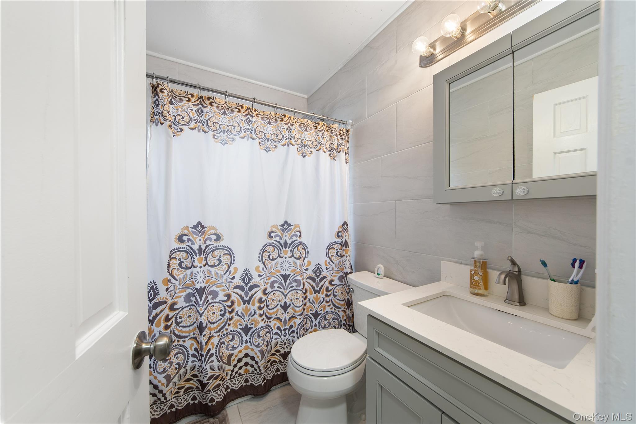 75 Stevens Avenue, Yonkers, NY 10704