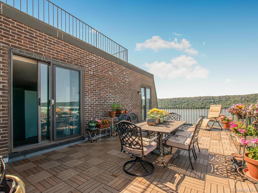 23 Water Grant Street # 11A, Yonkers, NY 10701