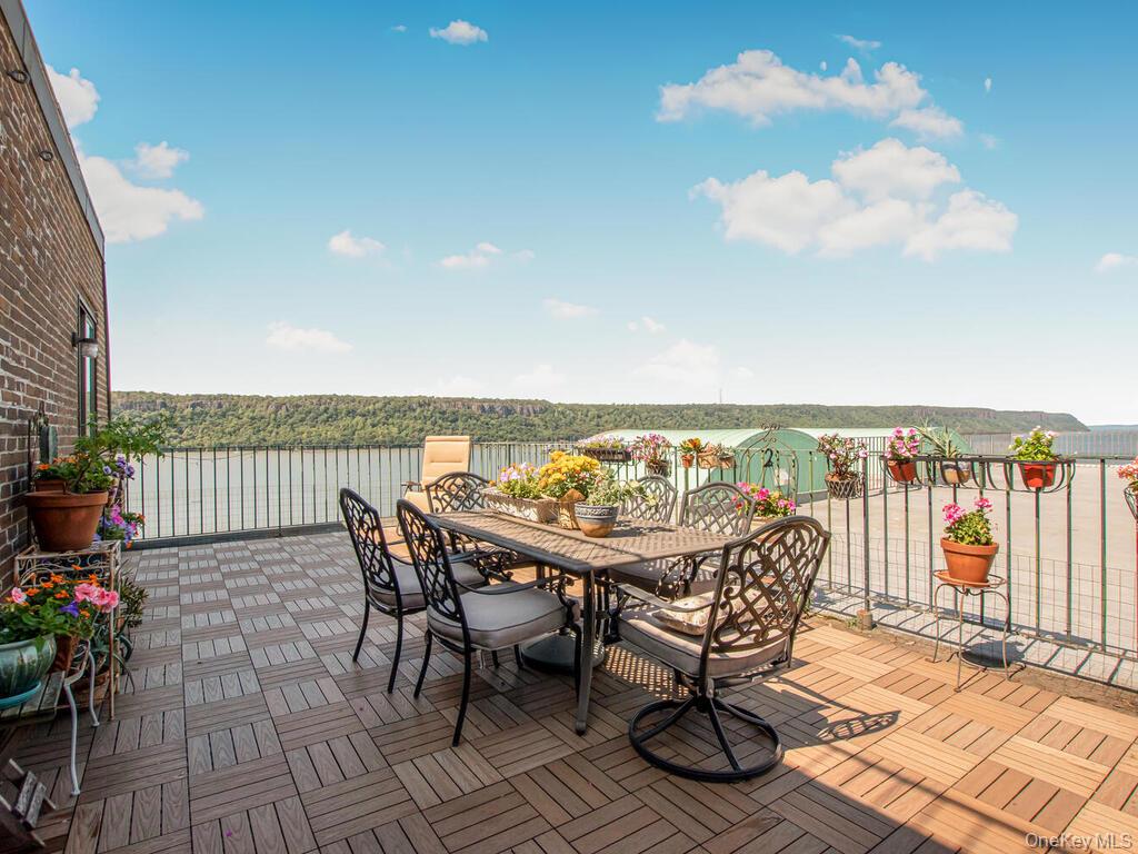 23 Water Grant Street # 11A, Yonkers, NY 10701