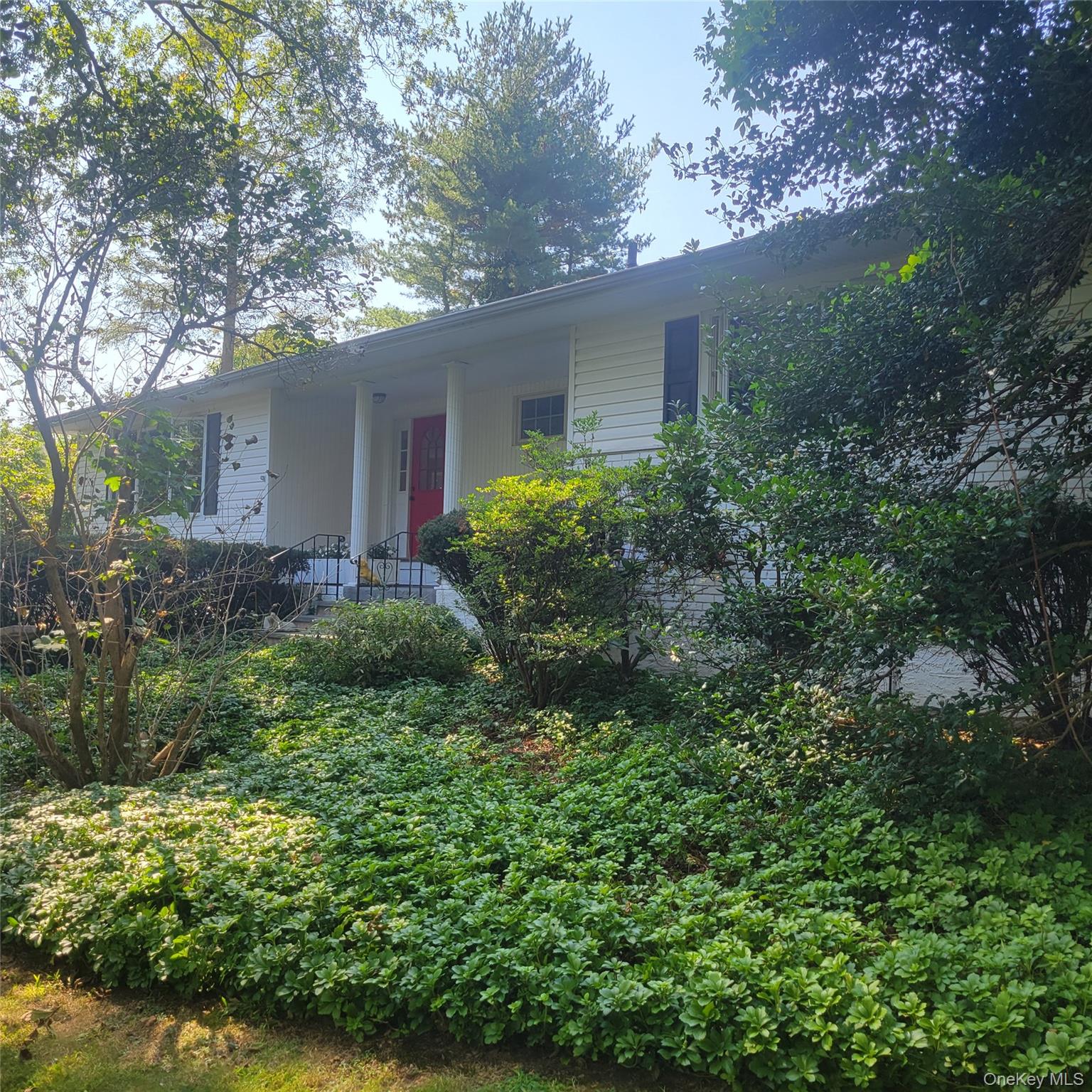 120 Valley Avenue, Locust Valley, NY 11560