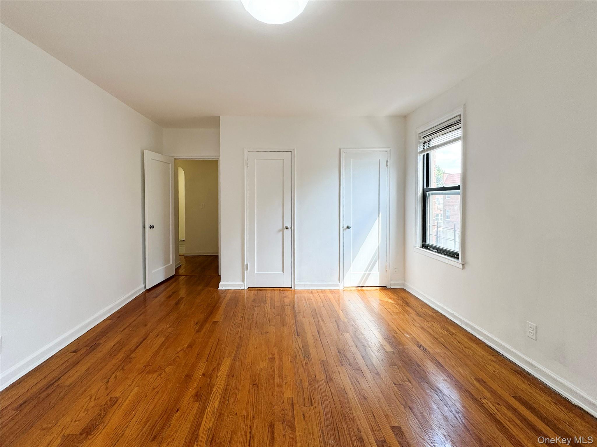 37-31 149th st # 2m, Flushing, NY 11354