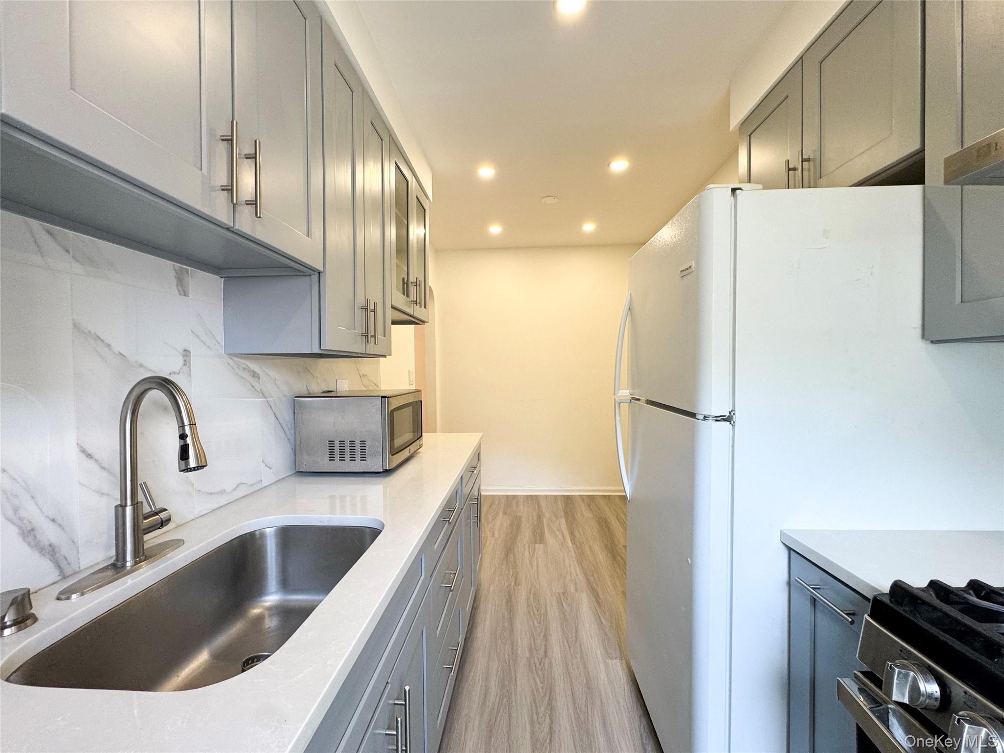 37-31 149th st # 2m, Flushing, NY 11354