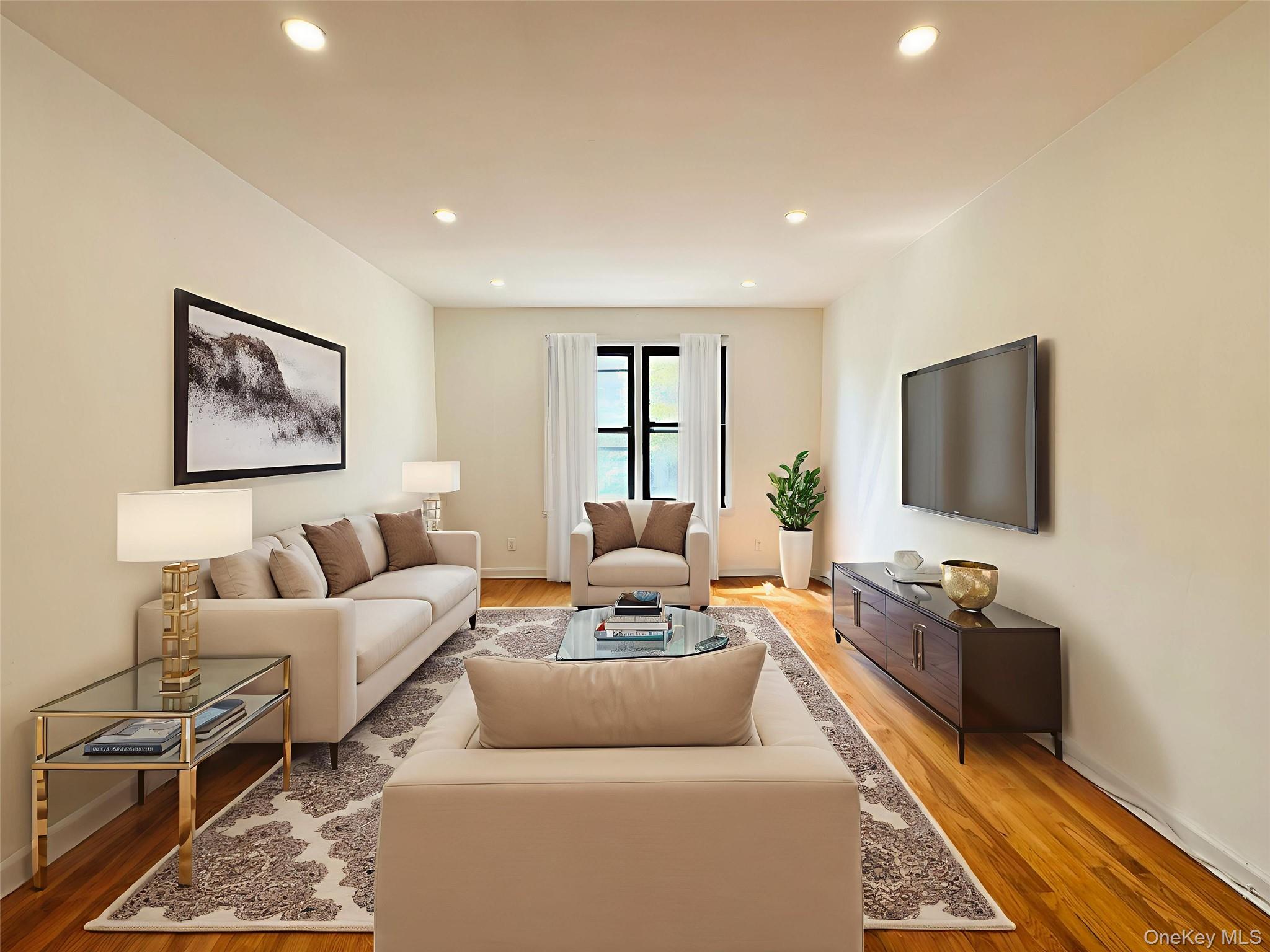 37-31 149th st # 2m, Flushing, NY 11354