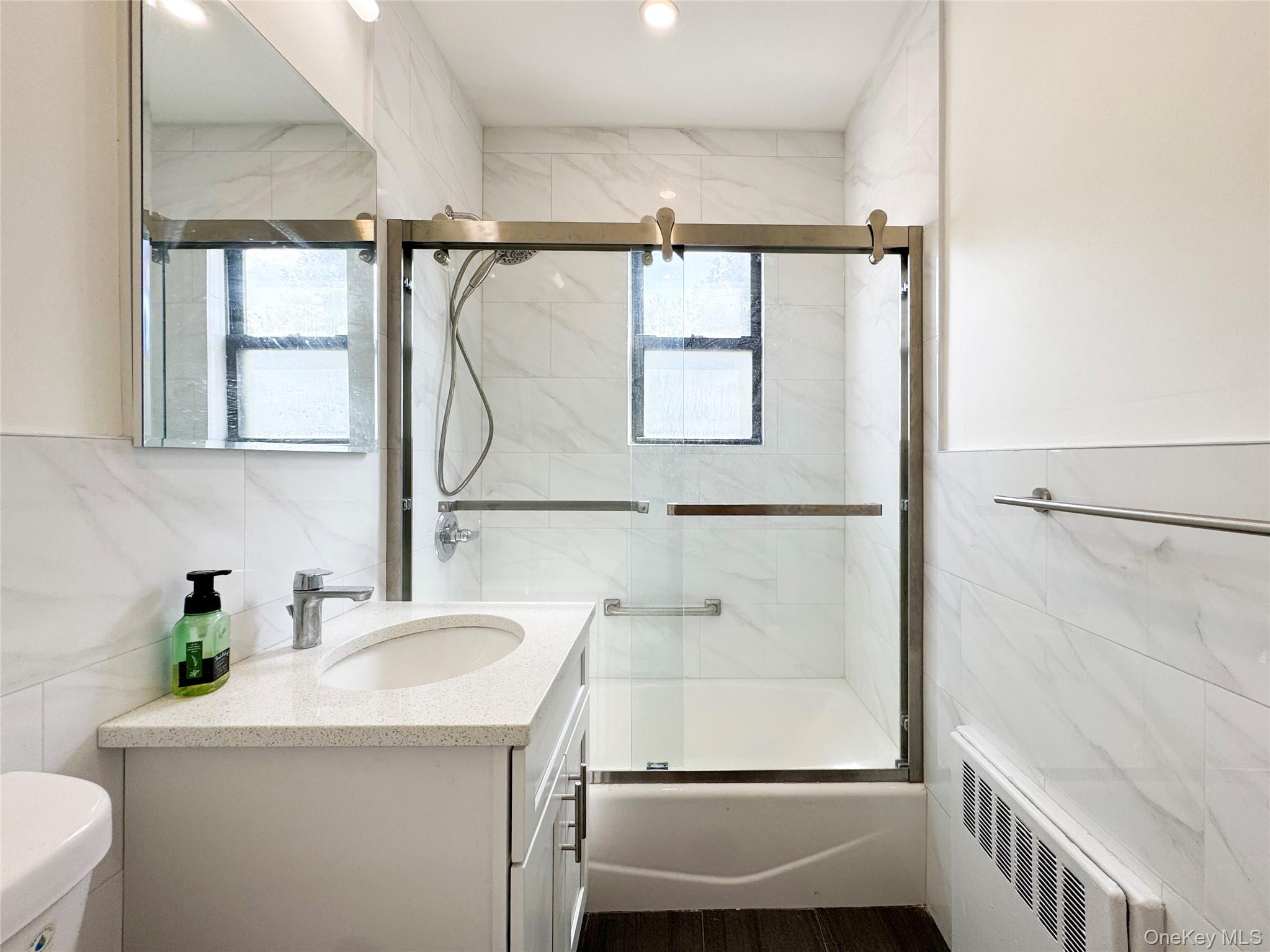 37-31 149th st # 2m, Flushing, NY 11354