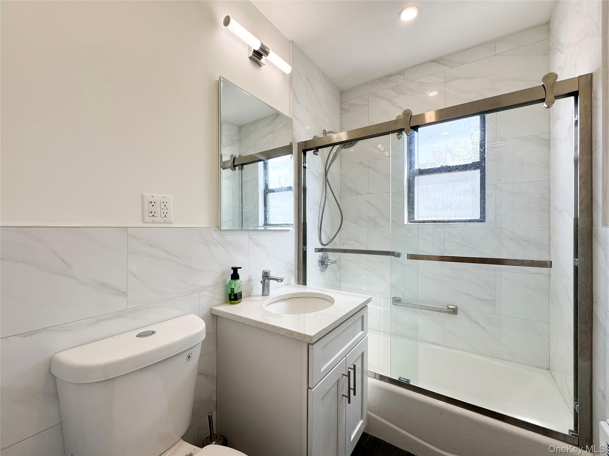 37-31 149th st # 2m, Flushing, NY 11354