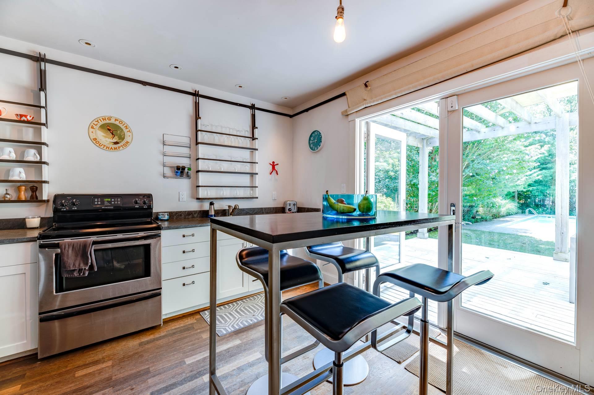 175 Warfield Way, Southampton, NY 11968