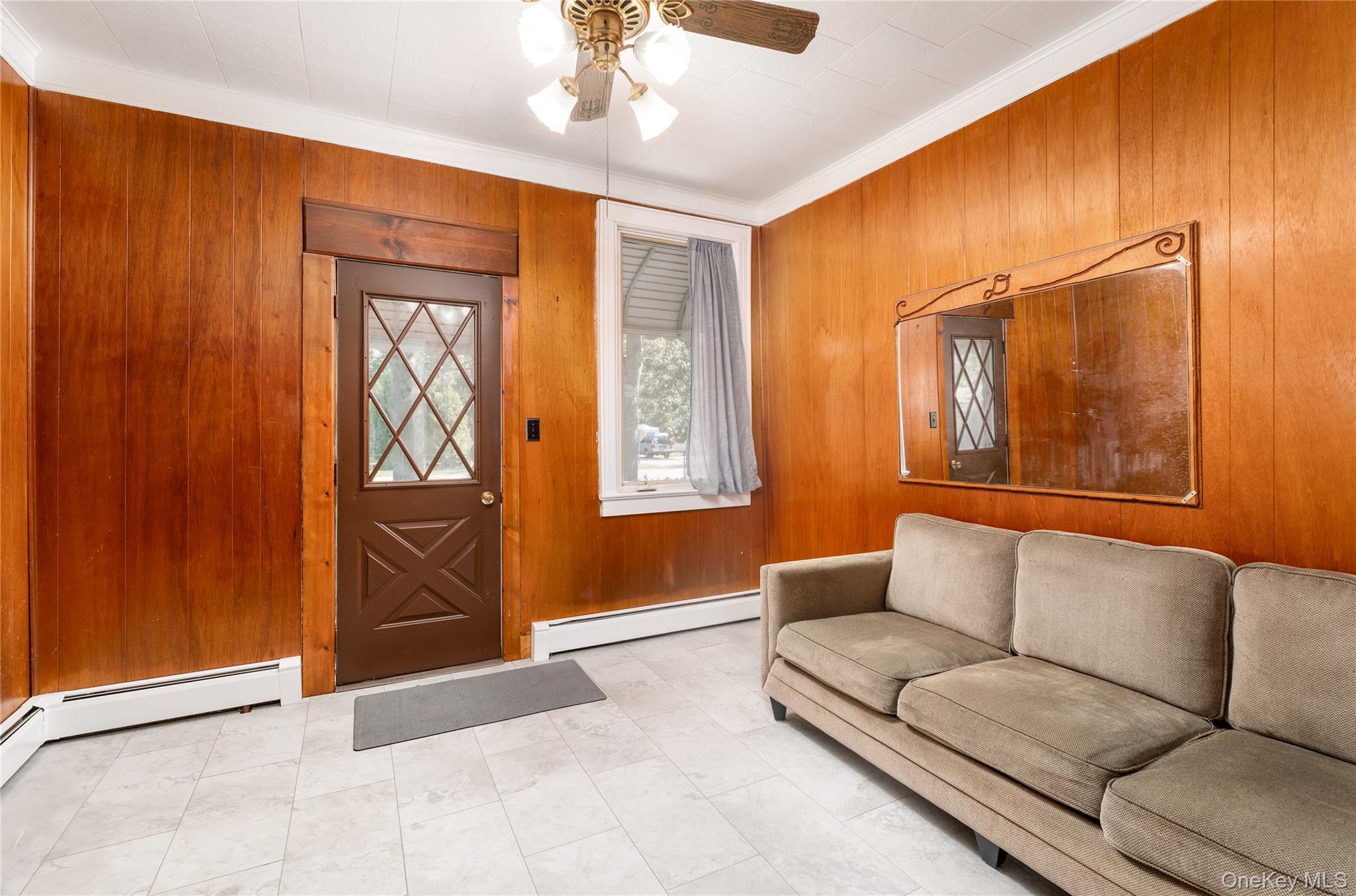 16 Daisy Place, Selden, NY 11784