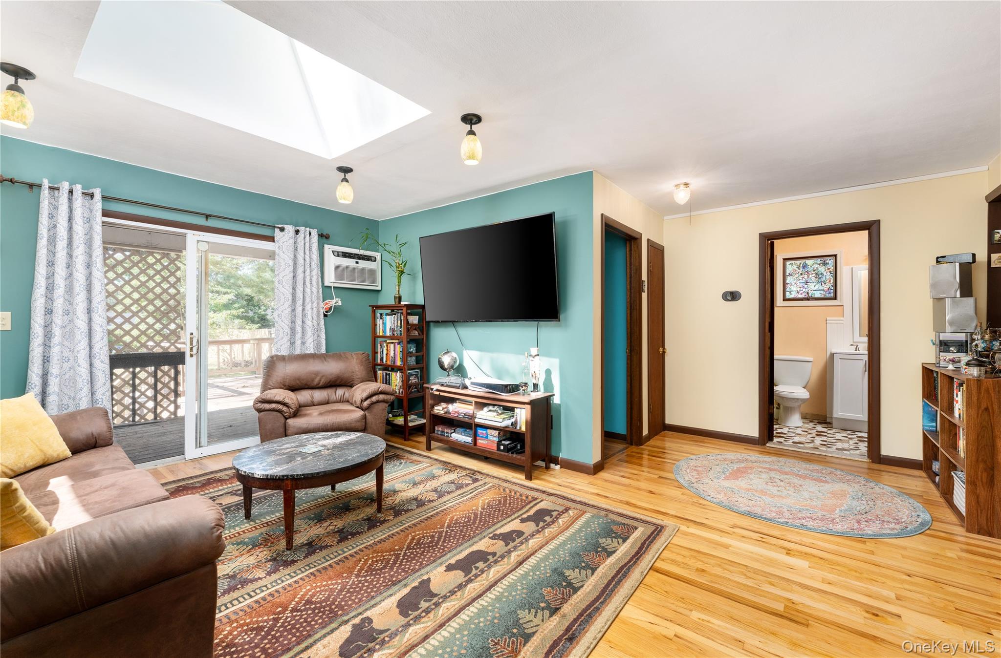 16 Daisy Place, Selden, NY 11784