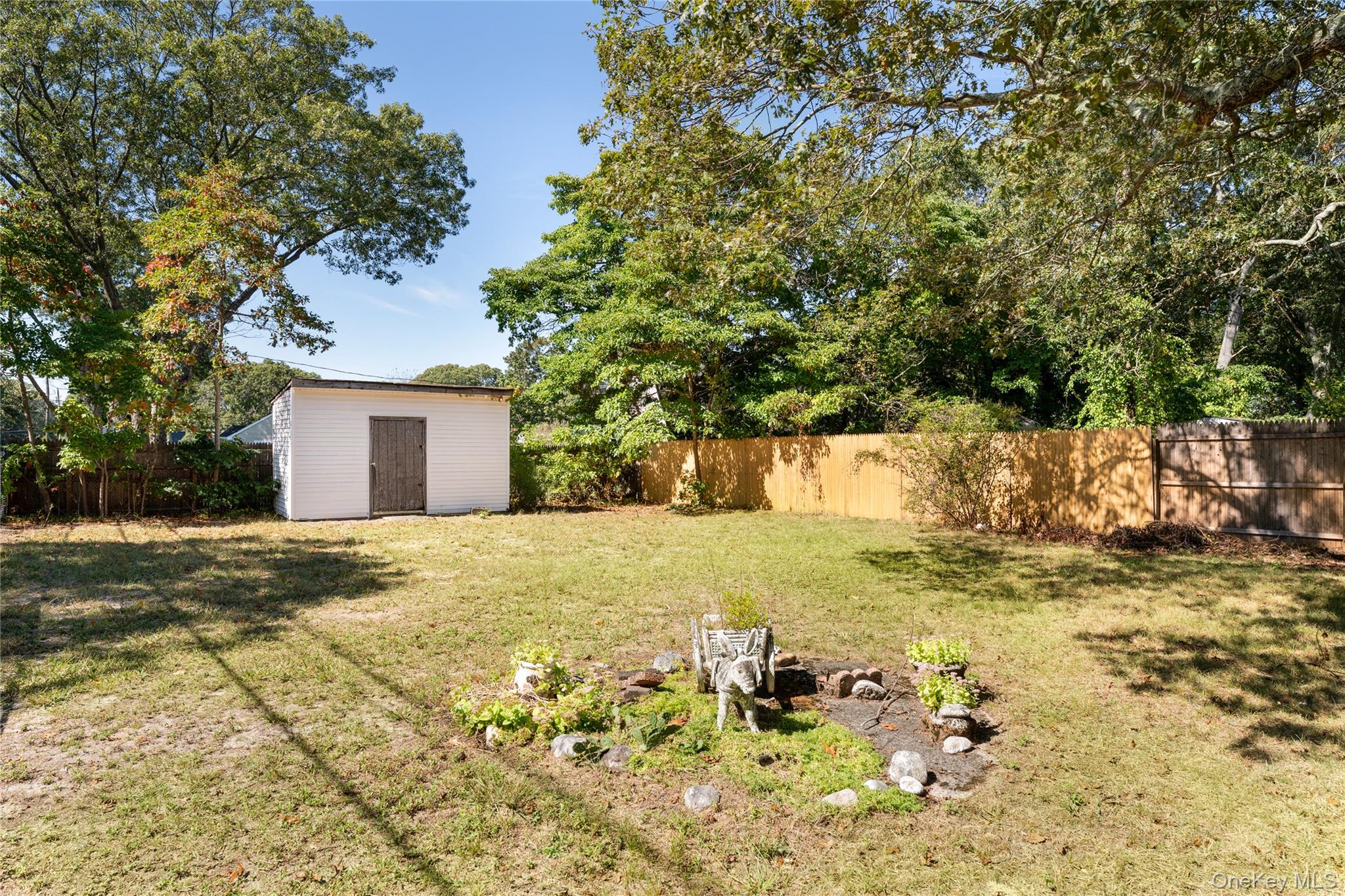 16 Daisy Place, Selden, NY 11784